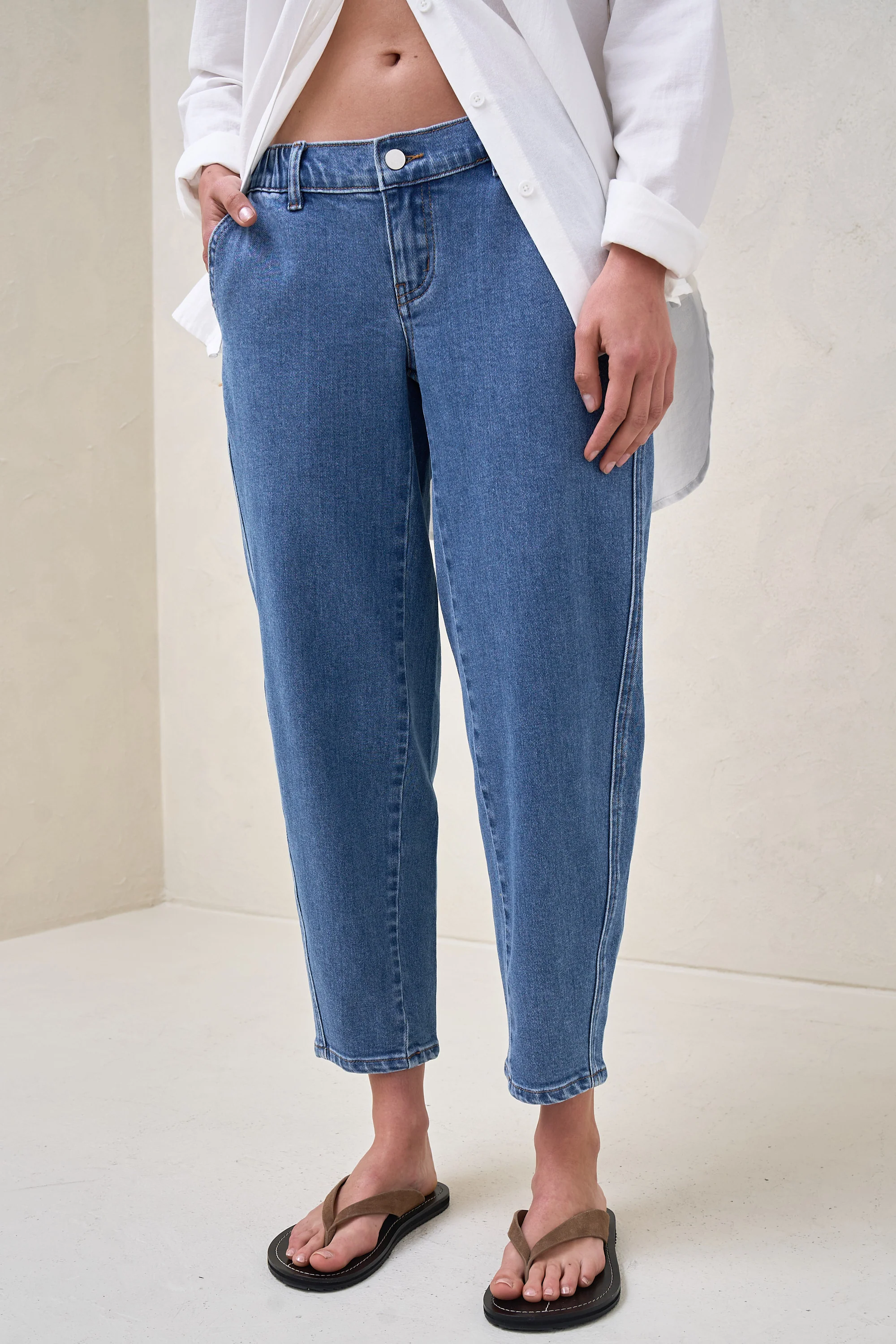 Bend The Rules Barrel Jean - Mid Blue - Image 6