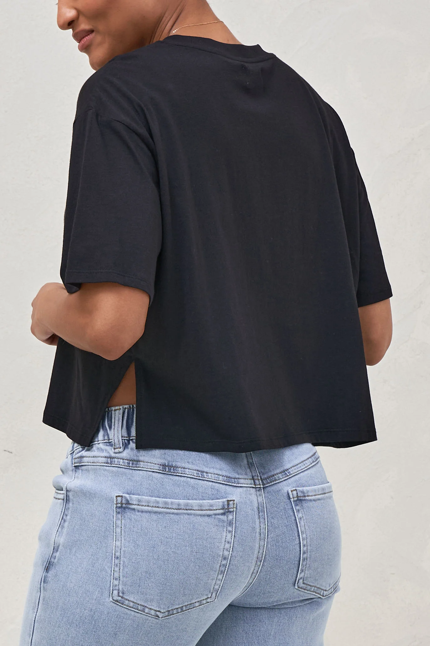Into It Crop Tee - Black - Image 3