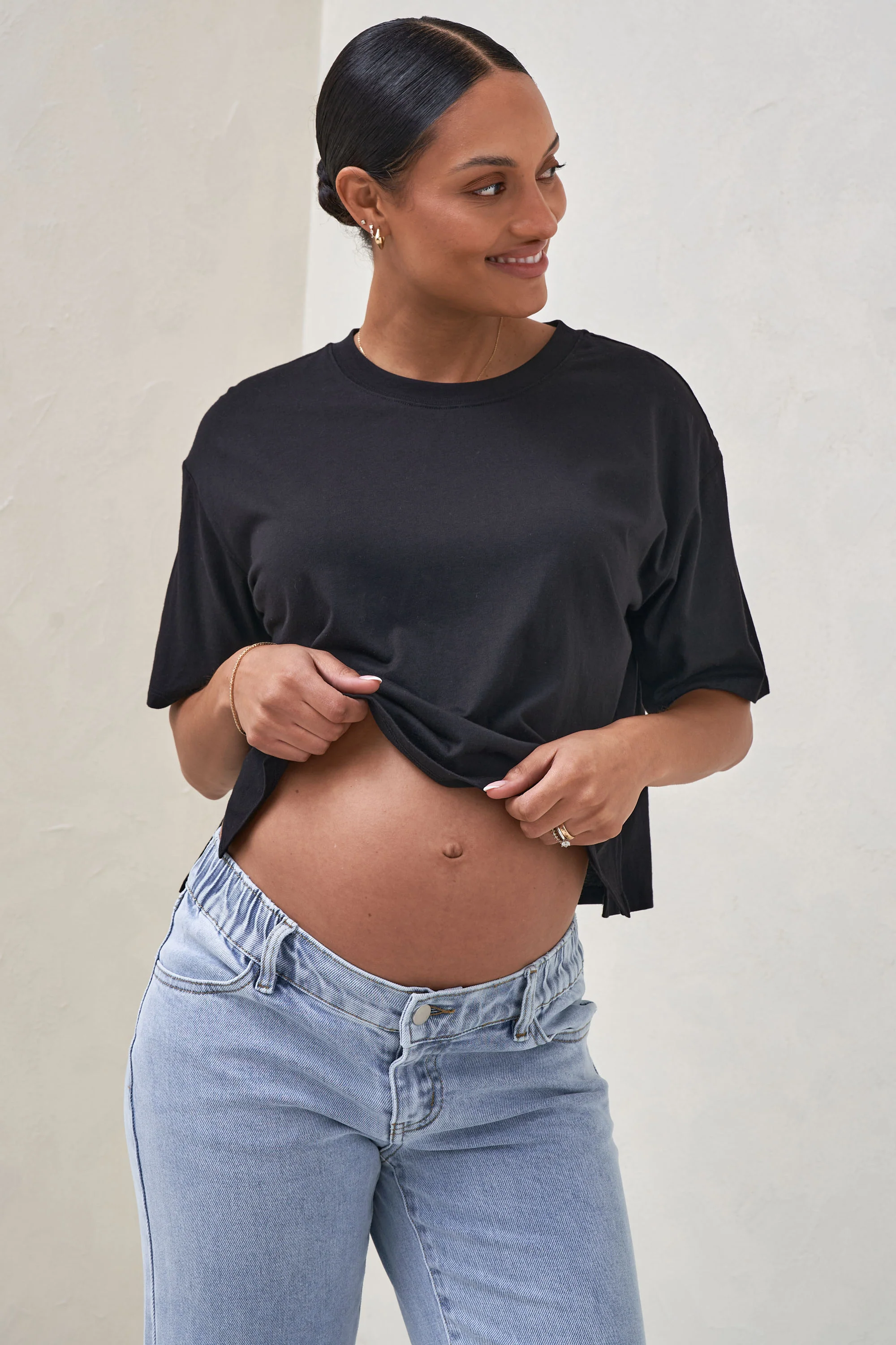 Into It Crop Tee - Black - Image 4