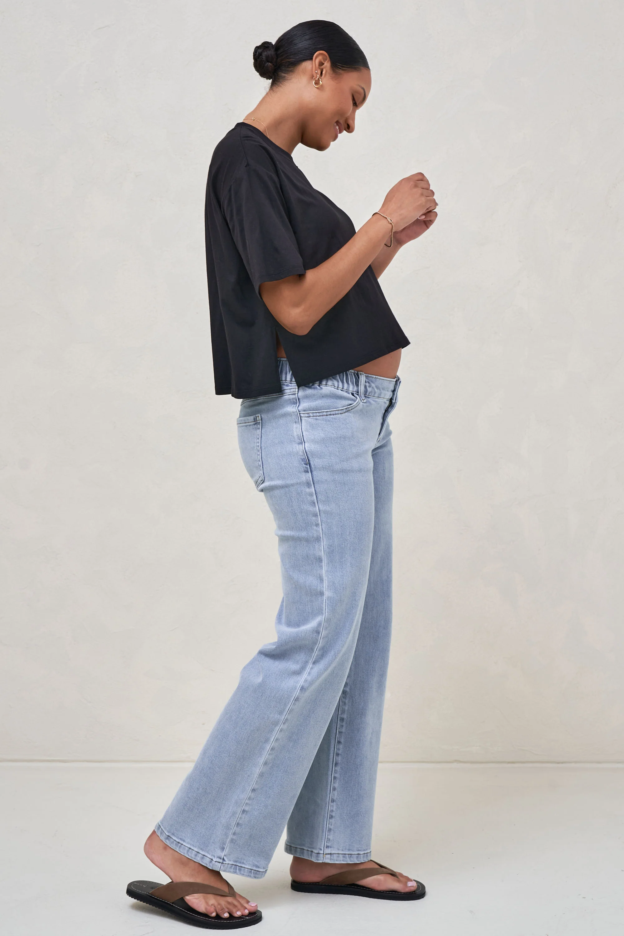 Into It Crop Tee - Black - Image 5