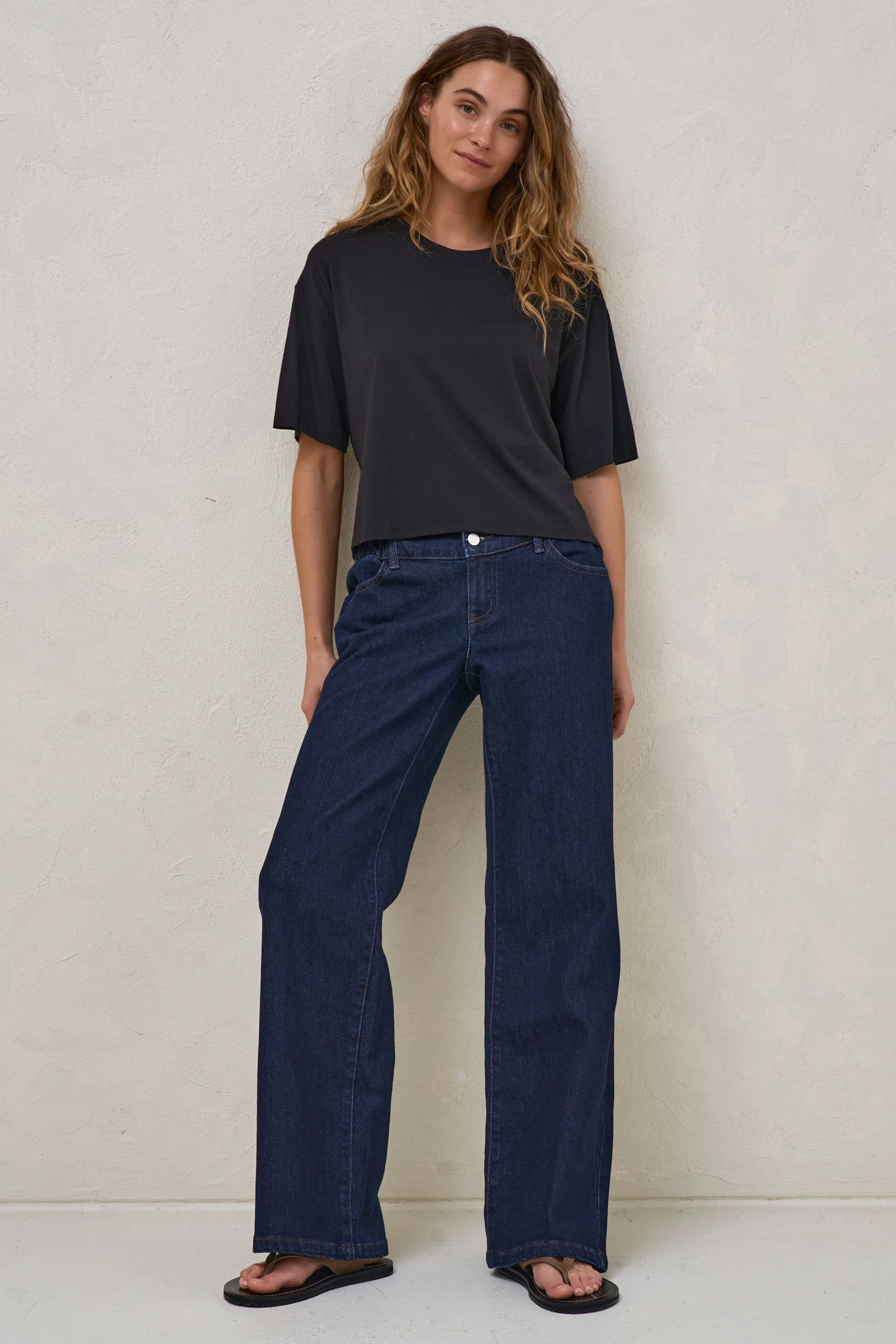 Into It Crop Tee - Black - Image 6
