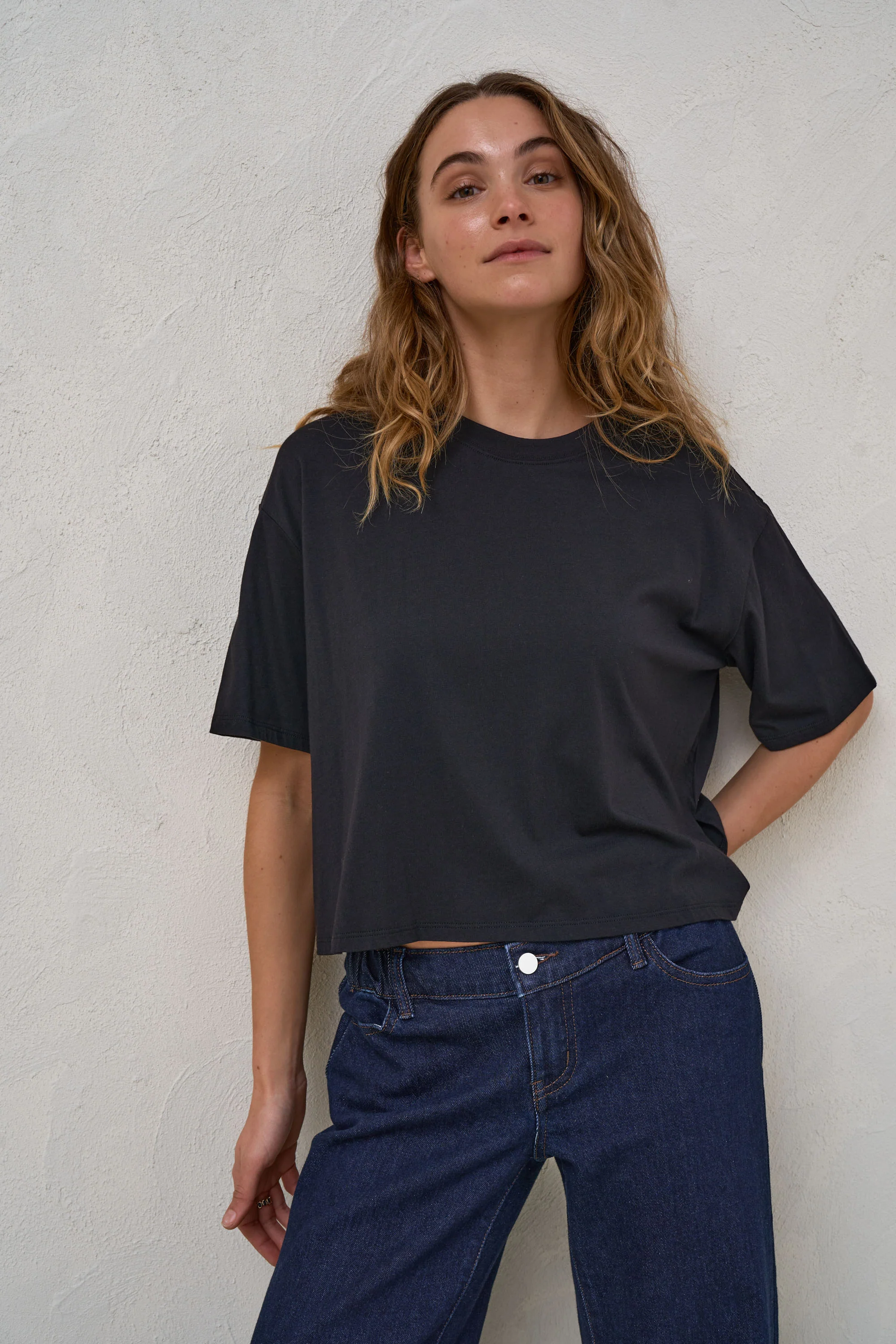 Into It Crop Tee - Black - Image 7