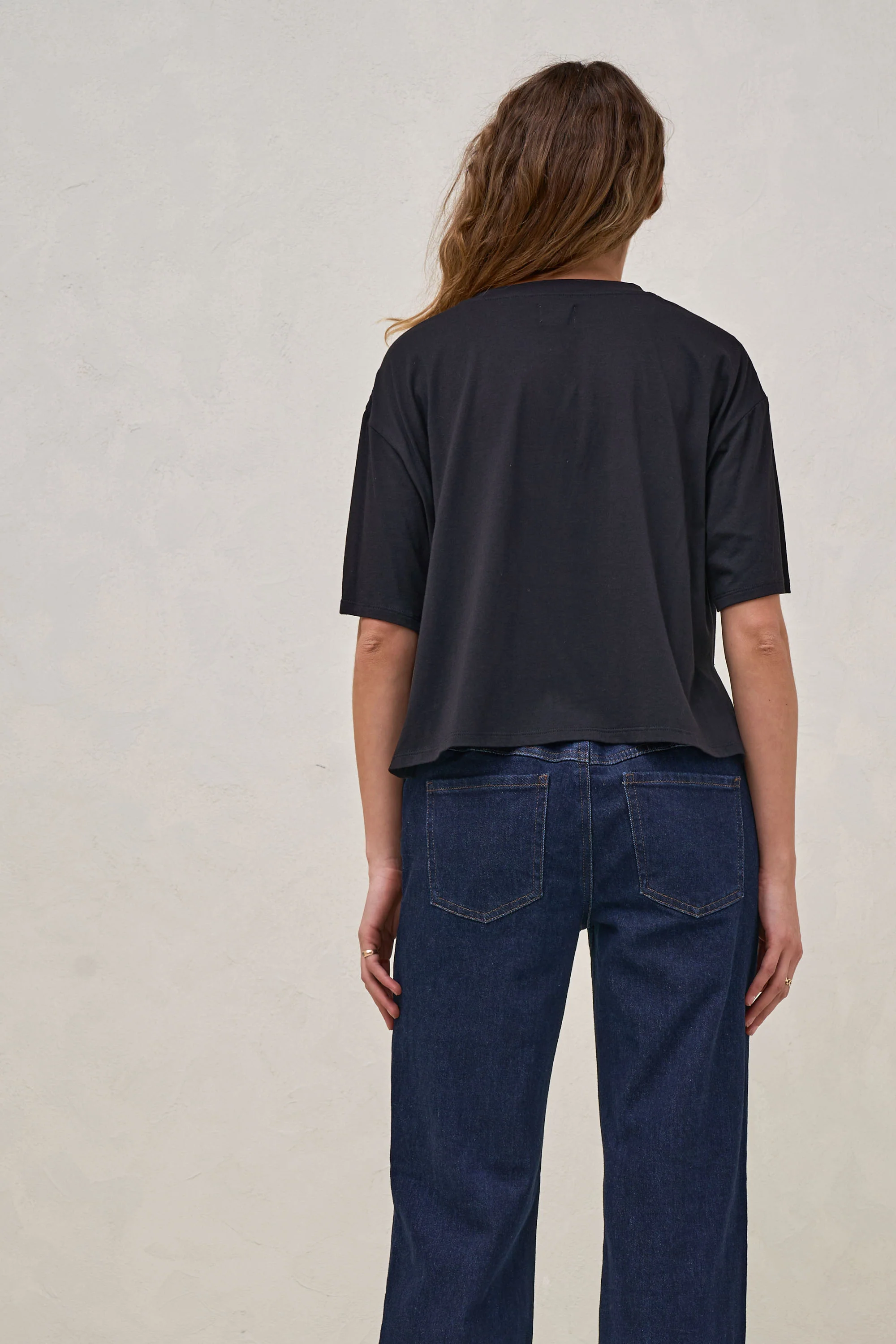 Into It Crop Tee - Black - Image 8