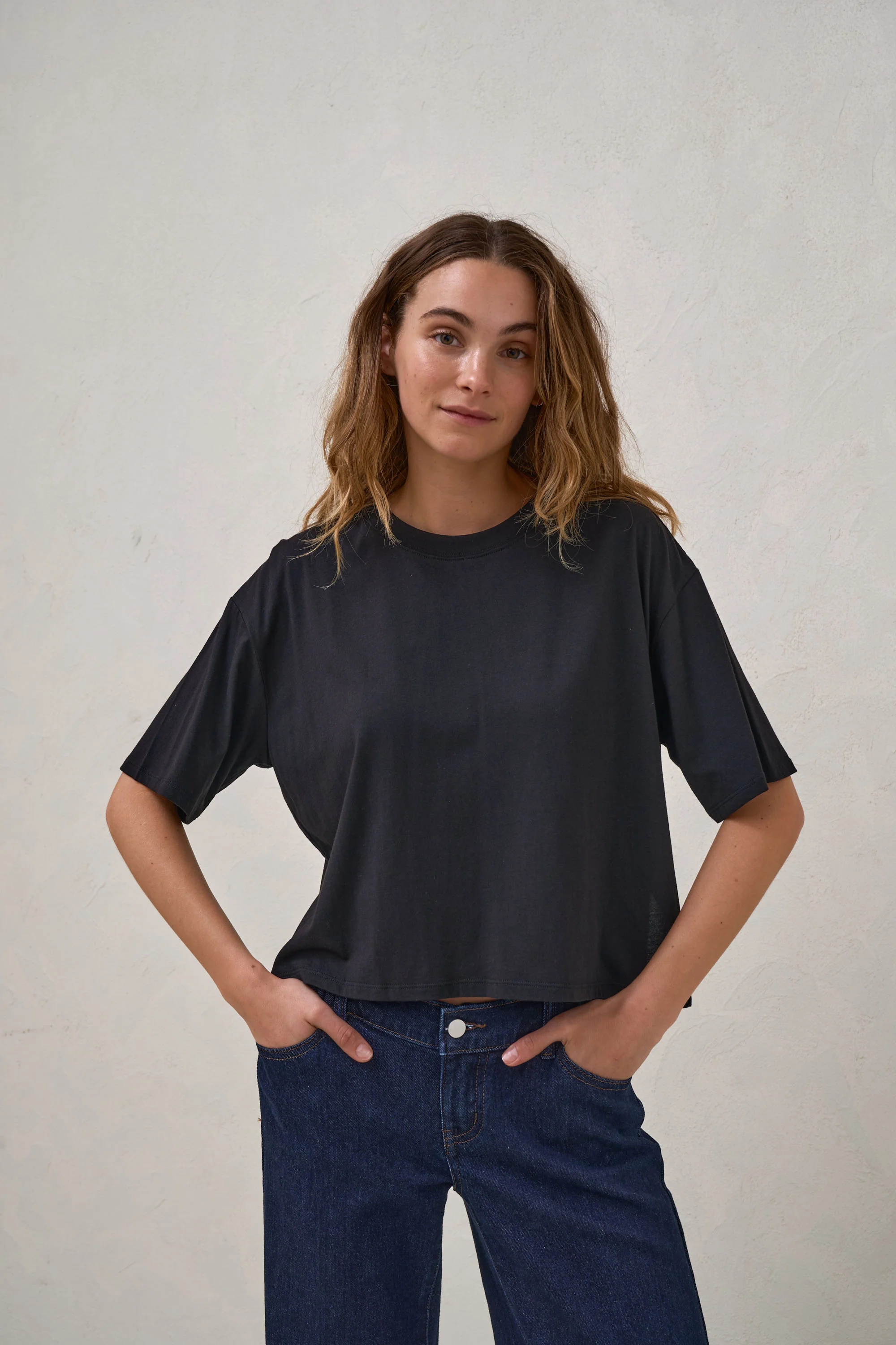 Into It Crop Tee - Black - Image 9