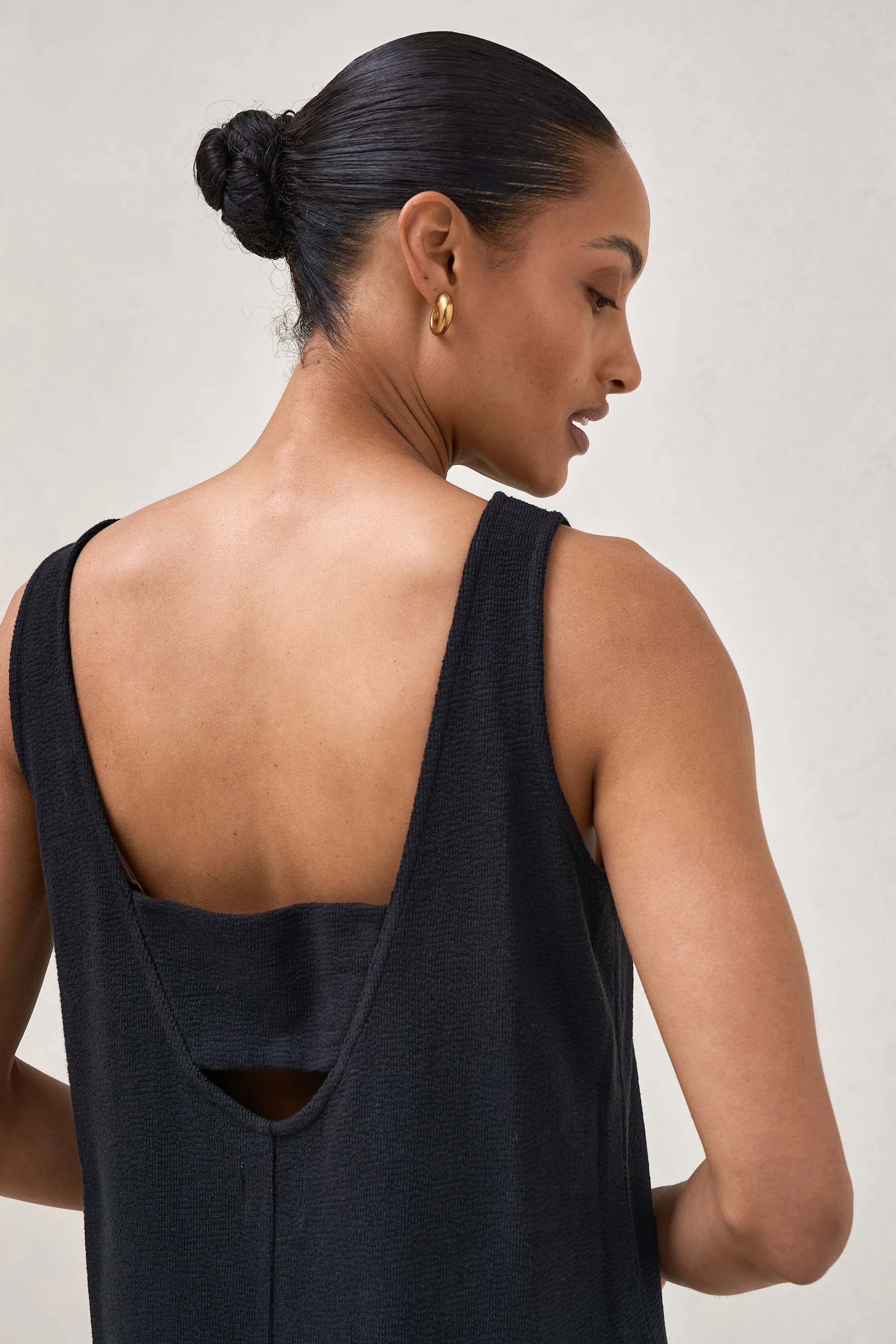 Kindred Column Dress - Black - Image 8