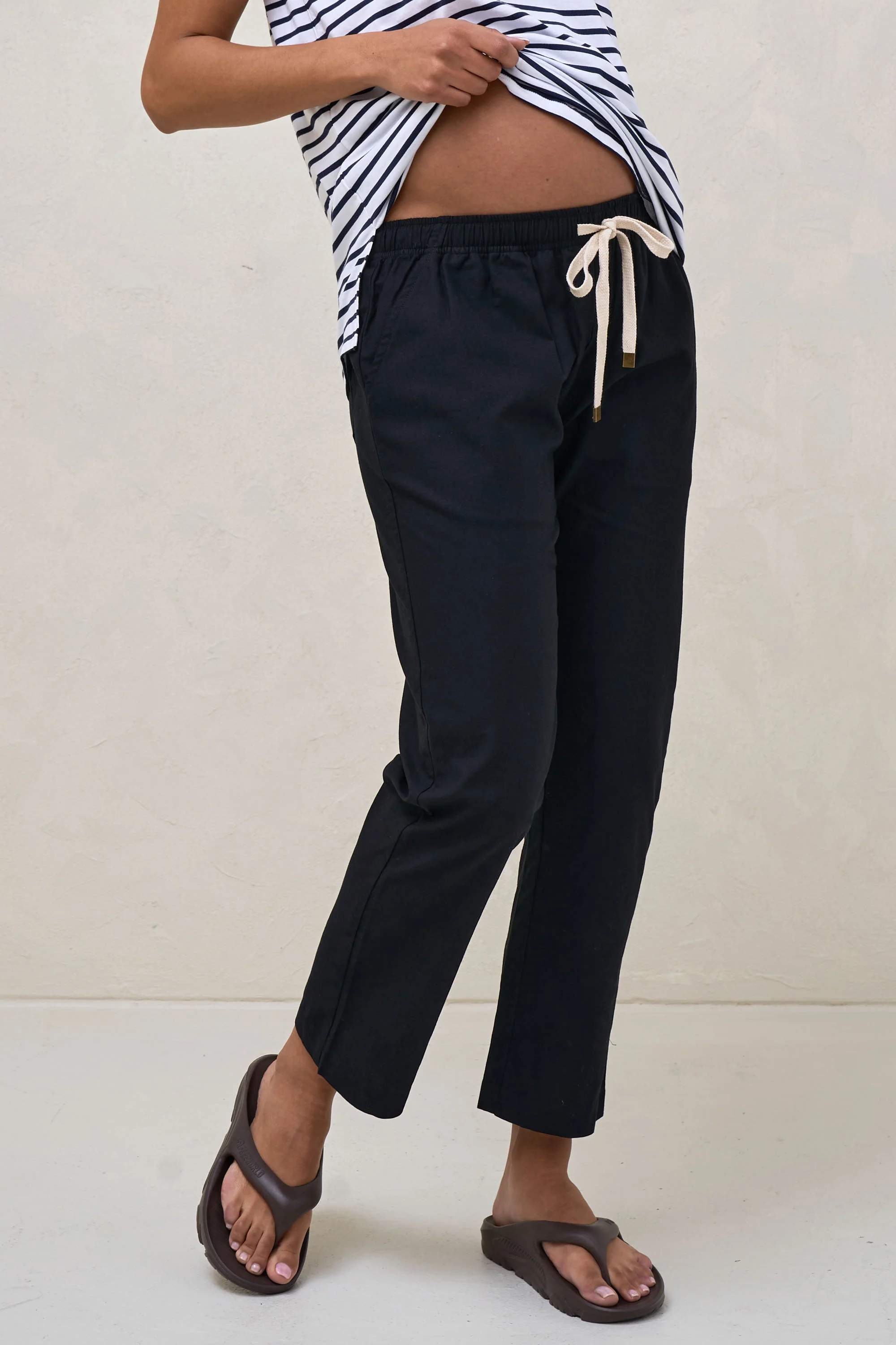 Perpetual Tapered Pant - Black - Image 4