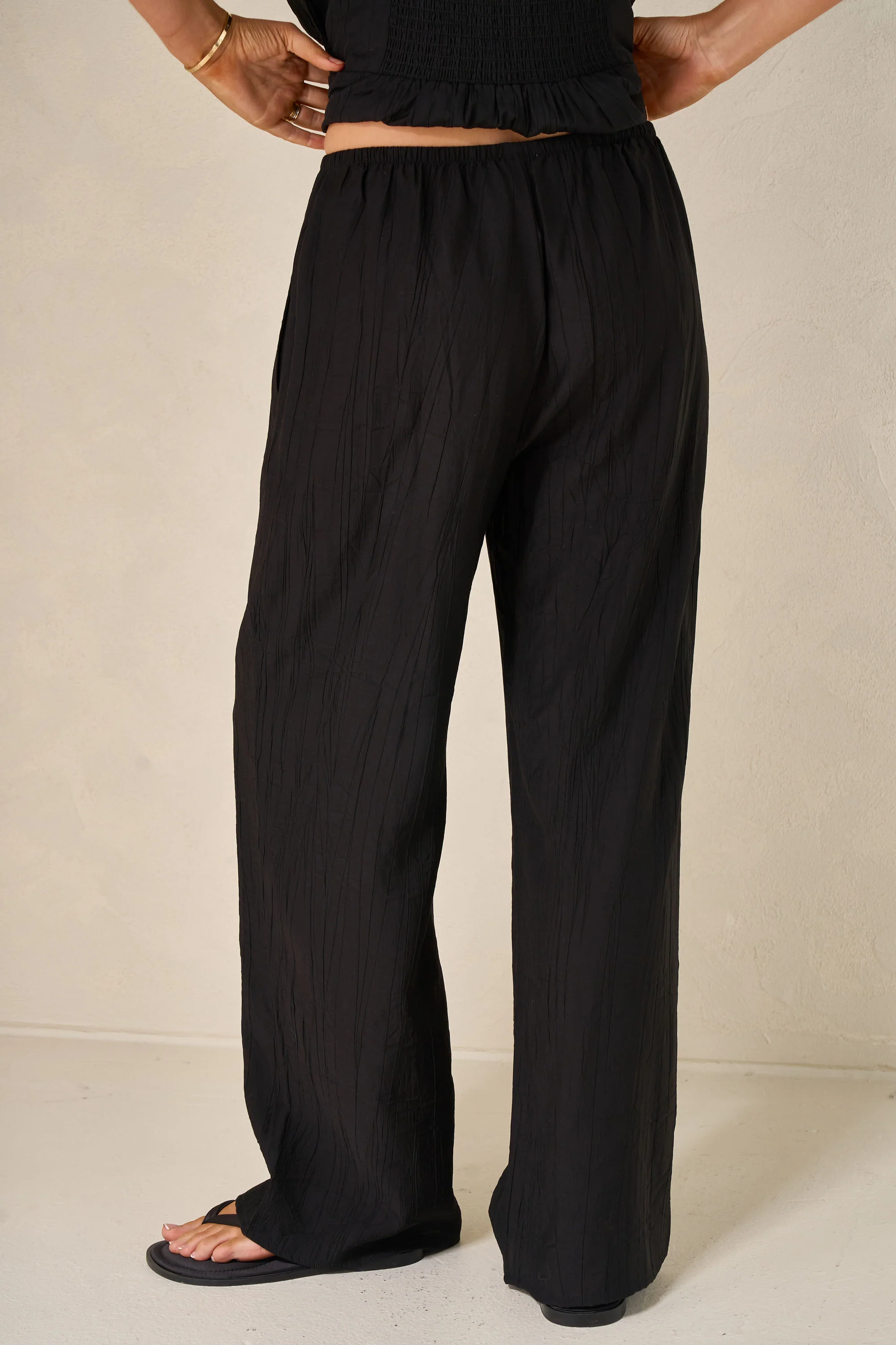 Ease Away Crinkle Pant -Black - Image 9