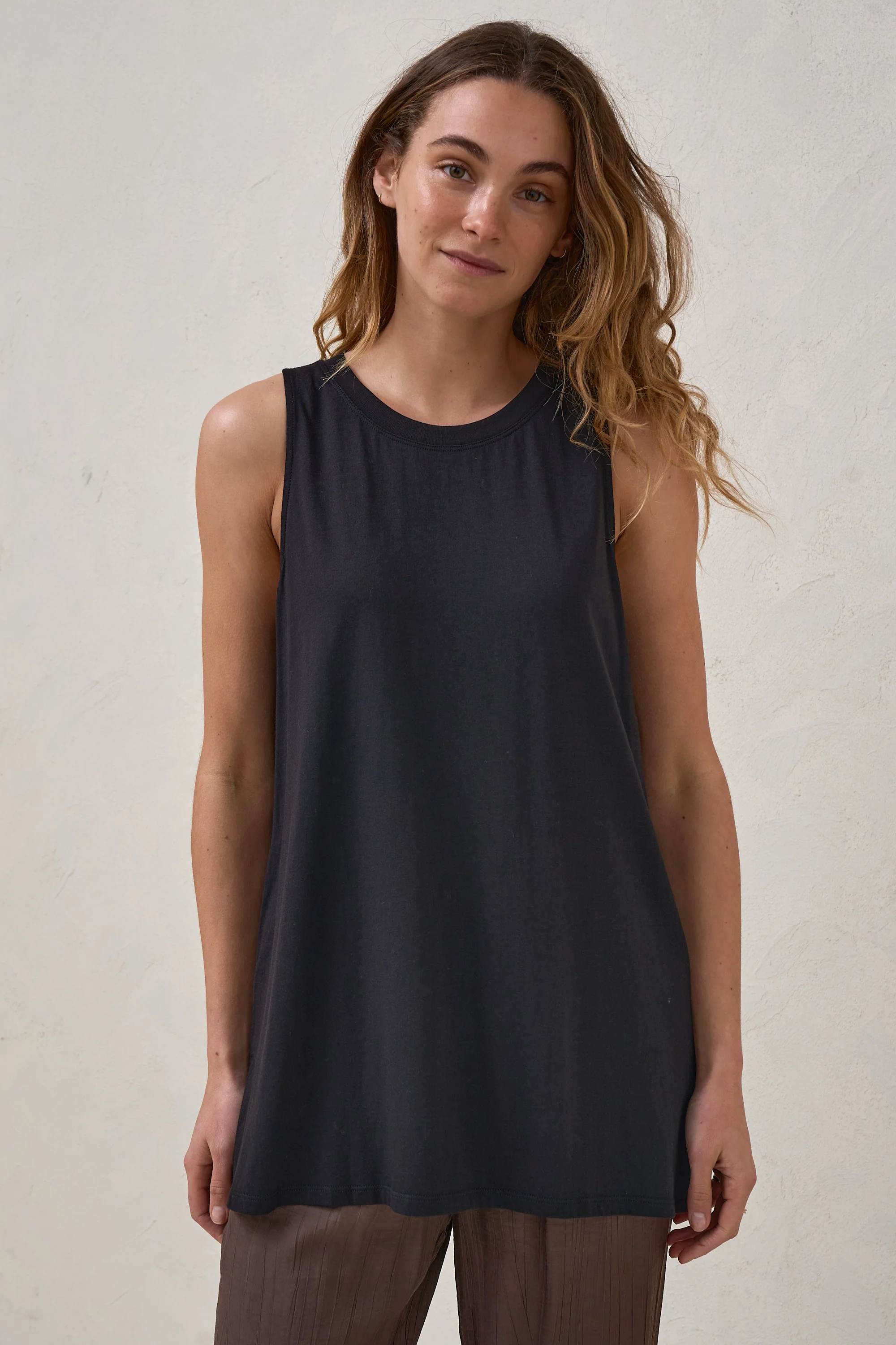 Into It tank - Black - Image 6