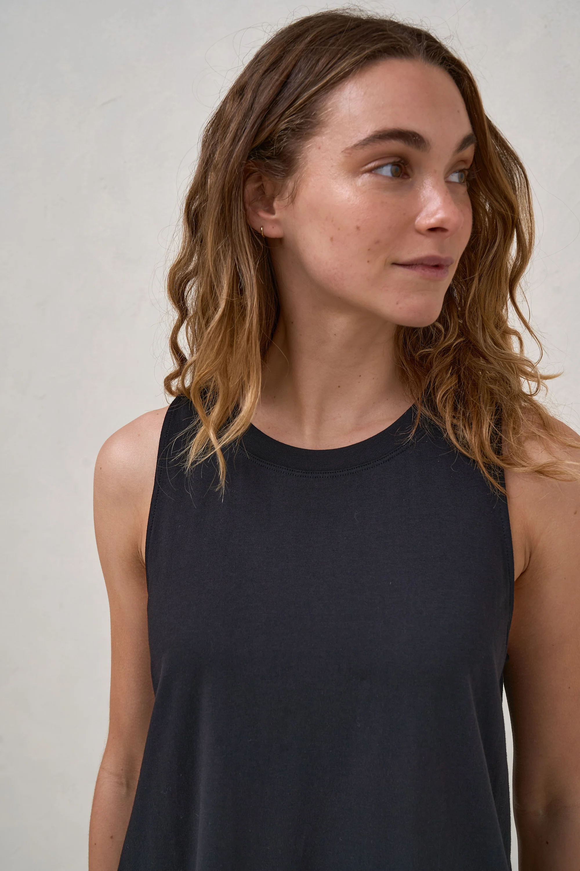 Into It tank - Black - Image 7