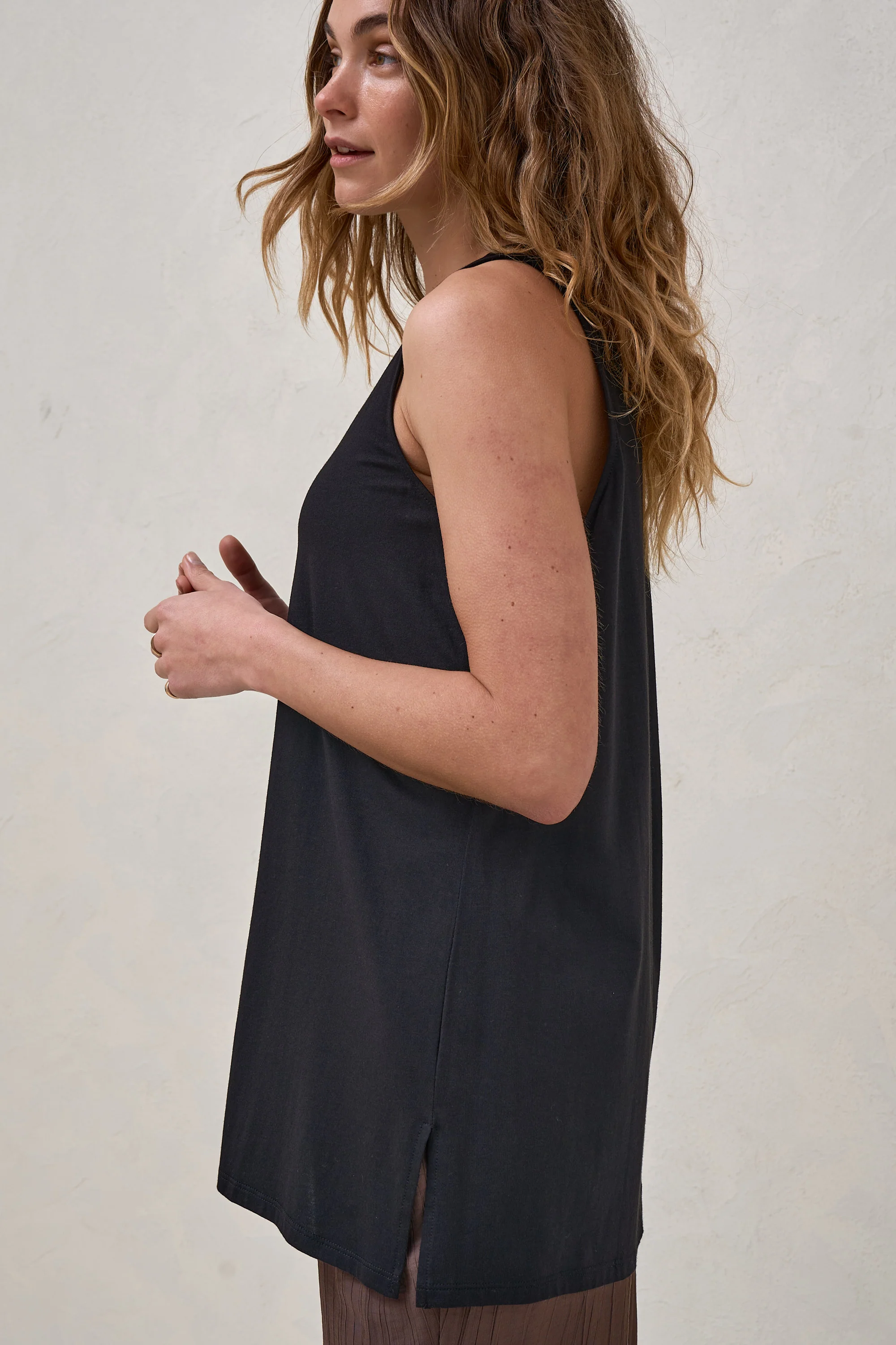 Into It tank - Black - Image 9