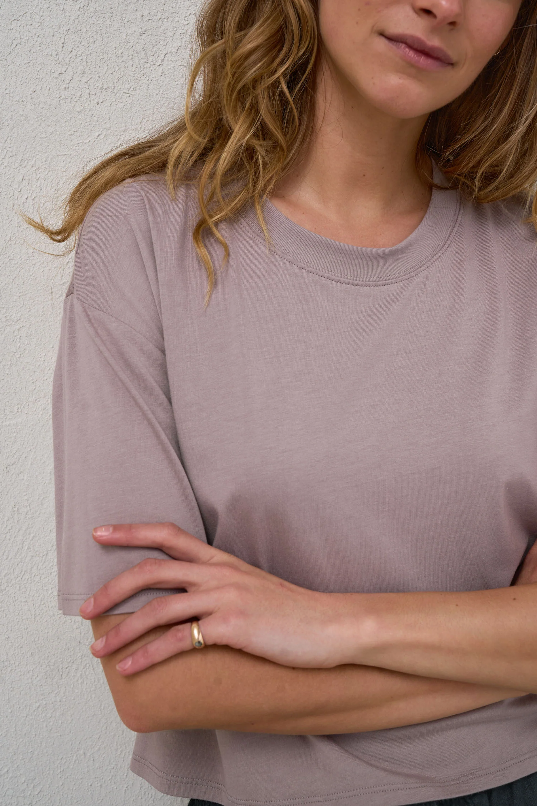 Into It Crop Tee - Taupe - Image 9