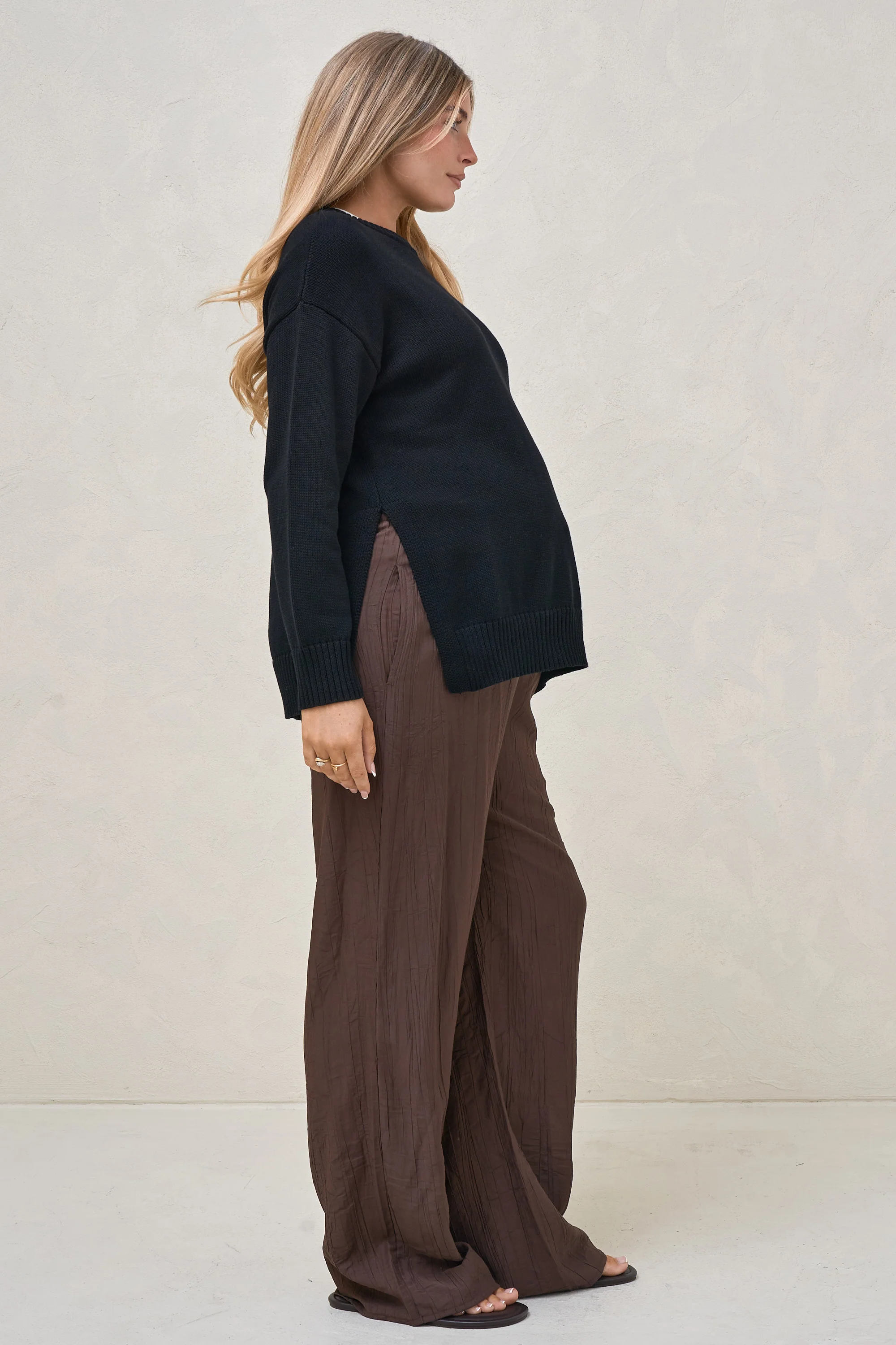 Live Light Jumper - Black - Image 4