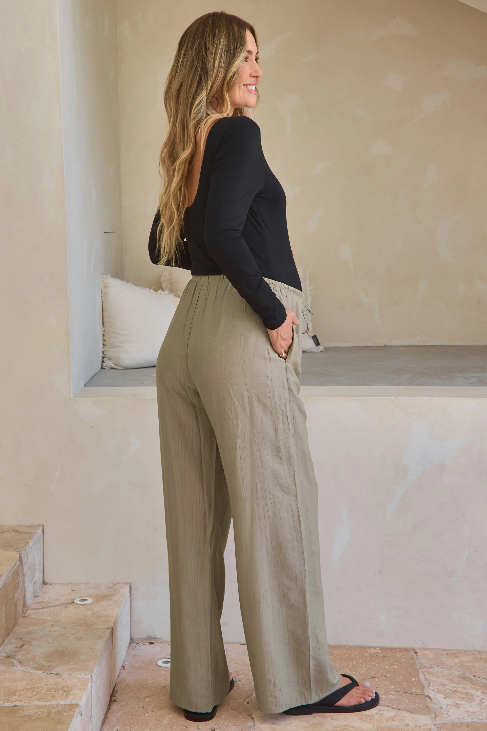 Ease Away Crinkle Pant - Soft Khaki - Image 3