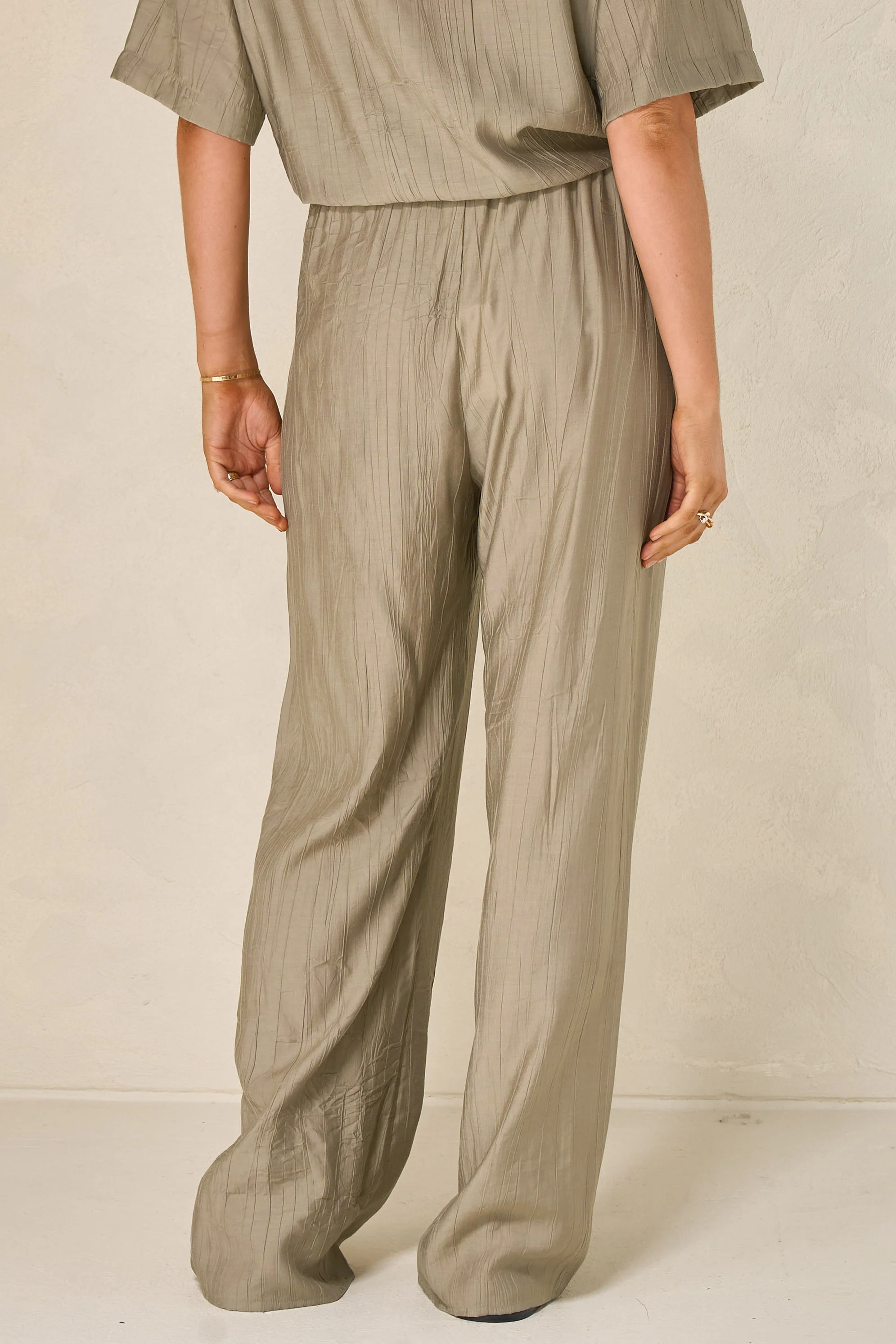 Ease Away Crinkle Pant - Soft Khaki - Image 8