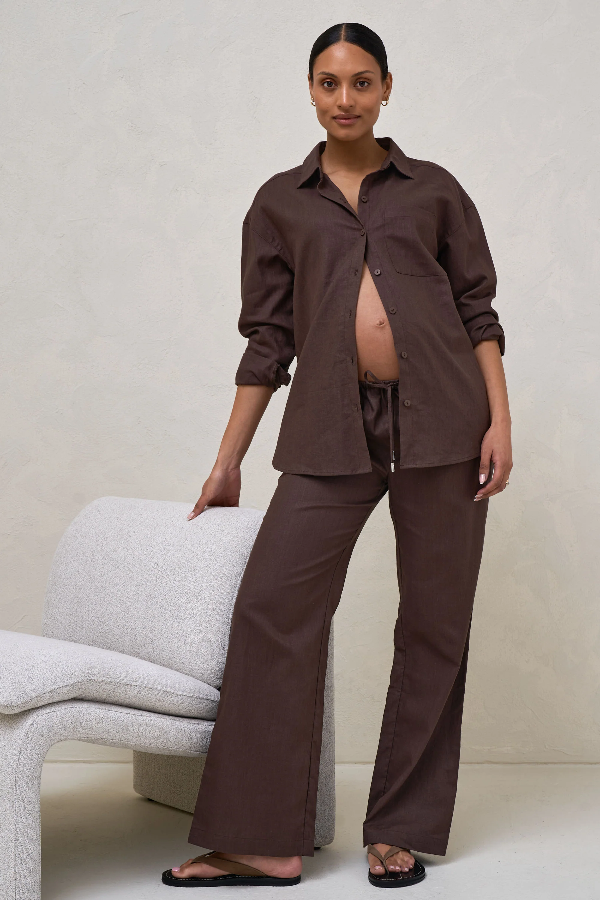 Timeless Relaxed Linen Shirt - Chocolate - Image 5