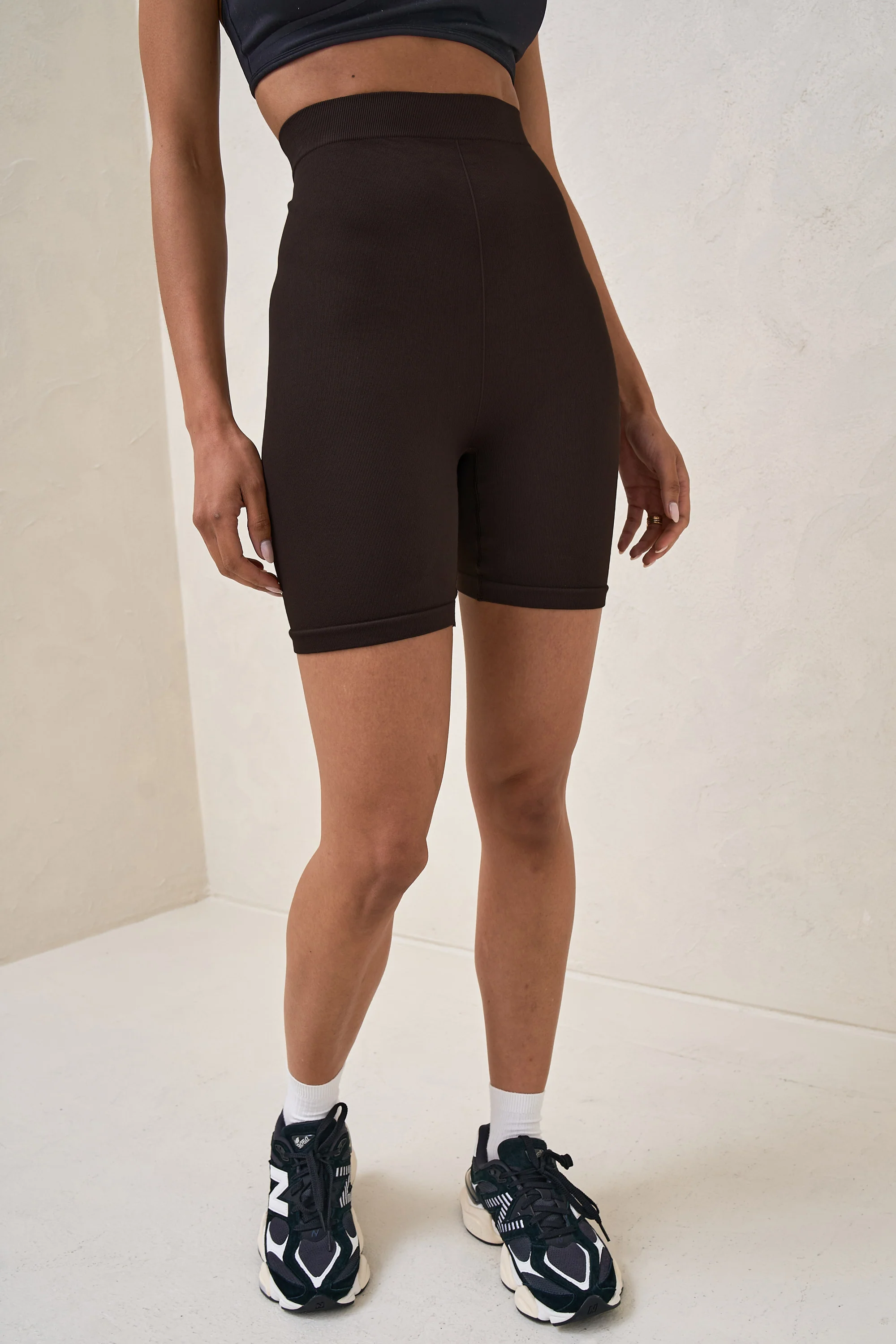 The Movement Bike Short - Chocolate - Image 6