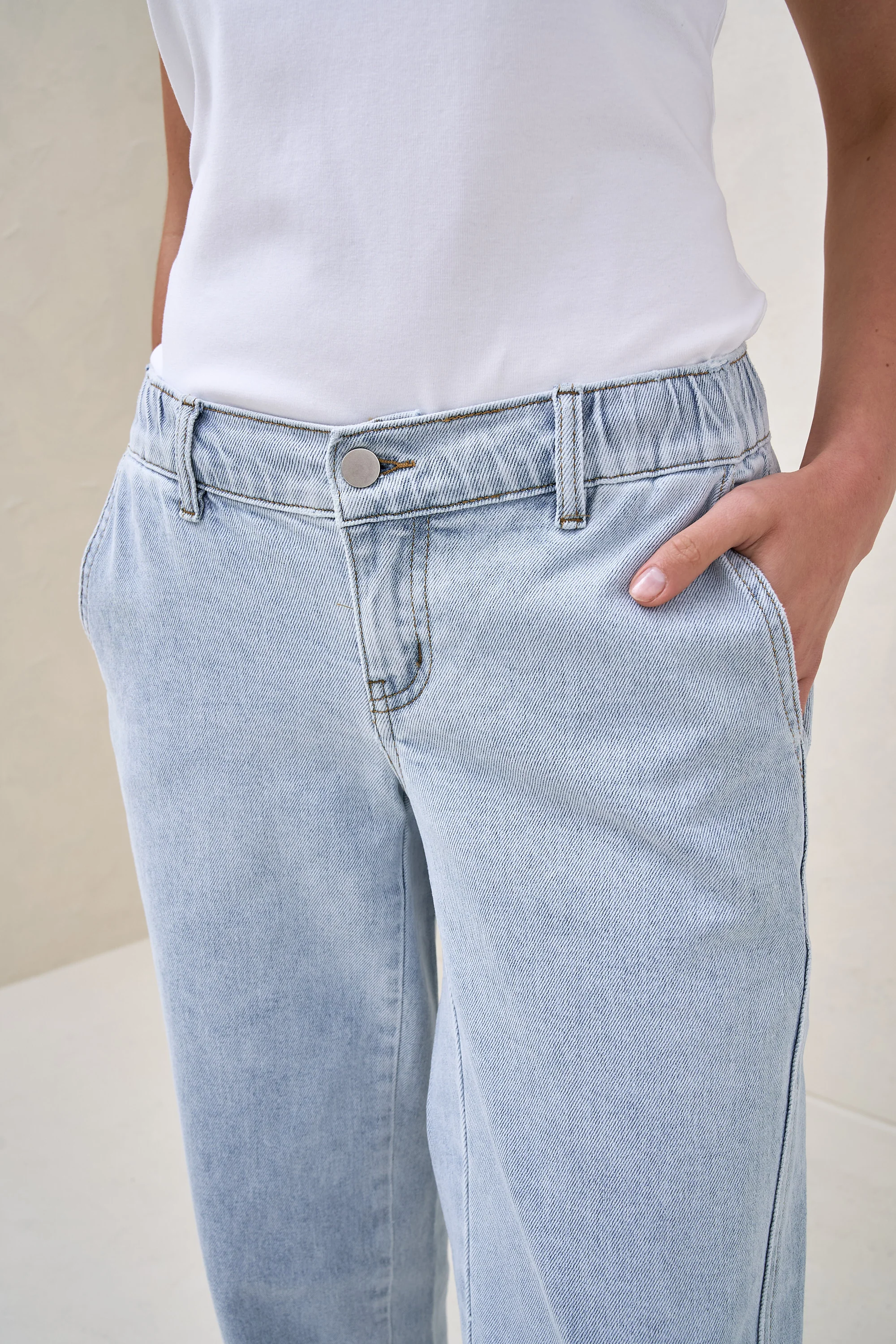 Bend The Rules Barrel Jean - Light Blue - Image 9