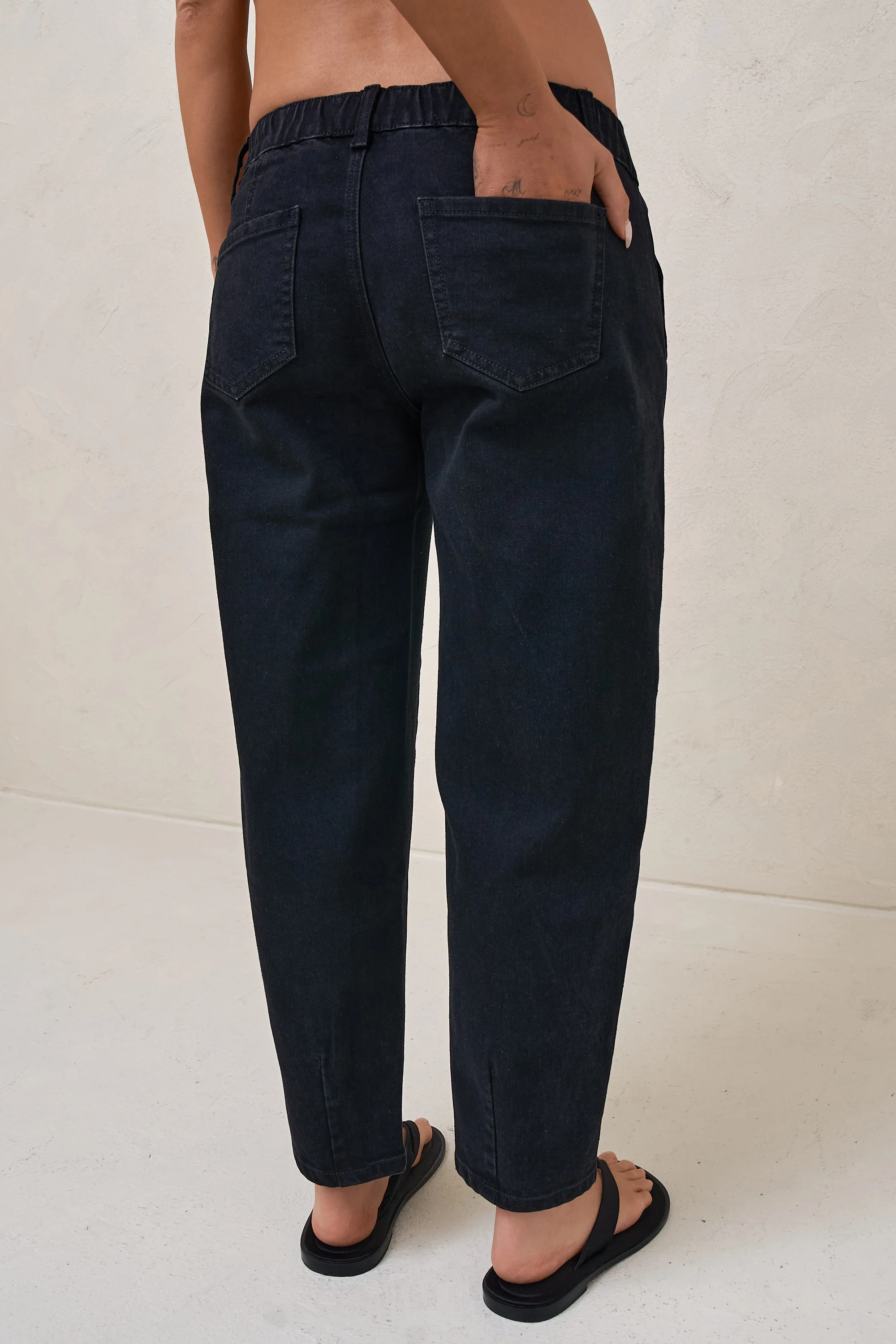 Bend The Rules Barrel Jean - Washed Black - Image 3