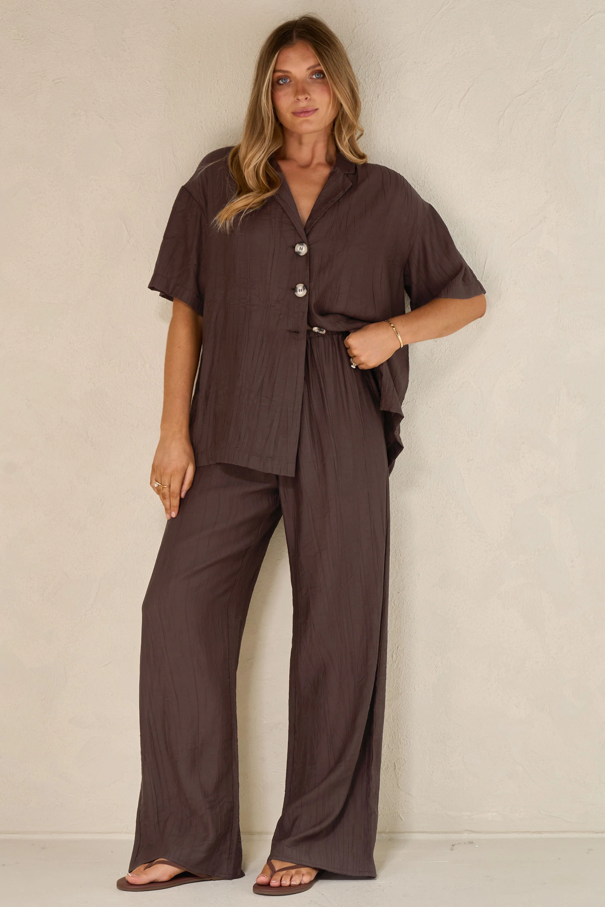 Ease Away Crinkle Shirt - Chocolate - Image 6
