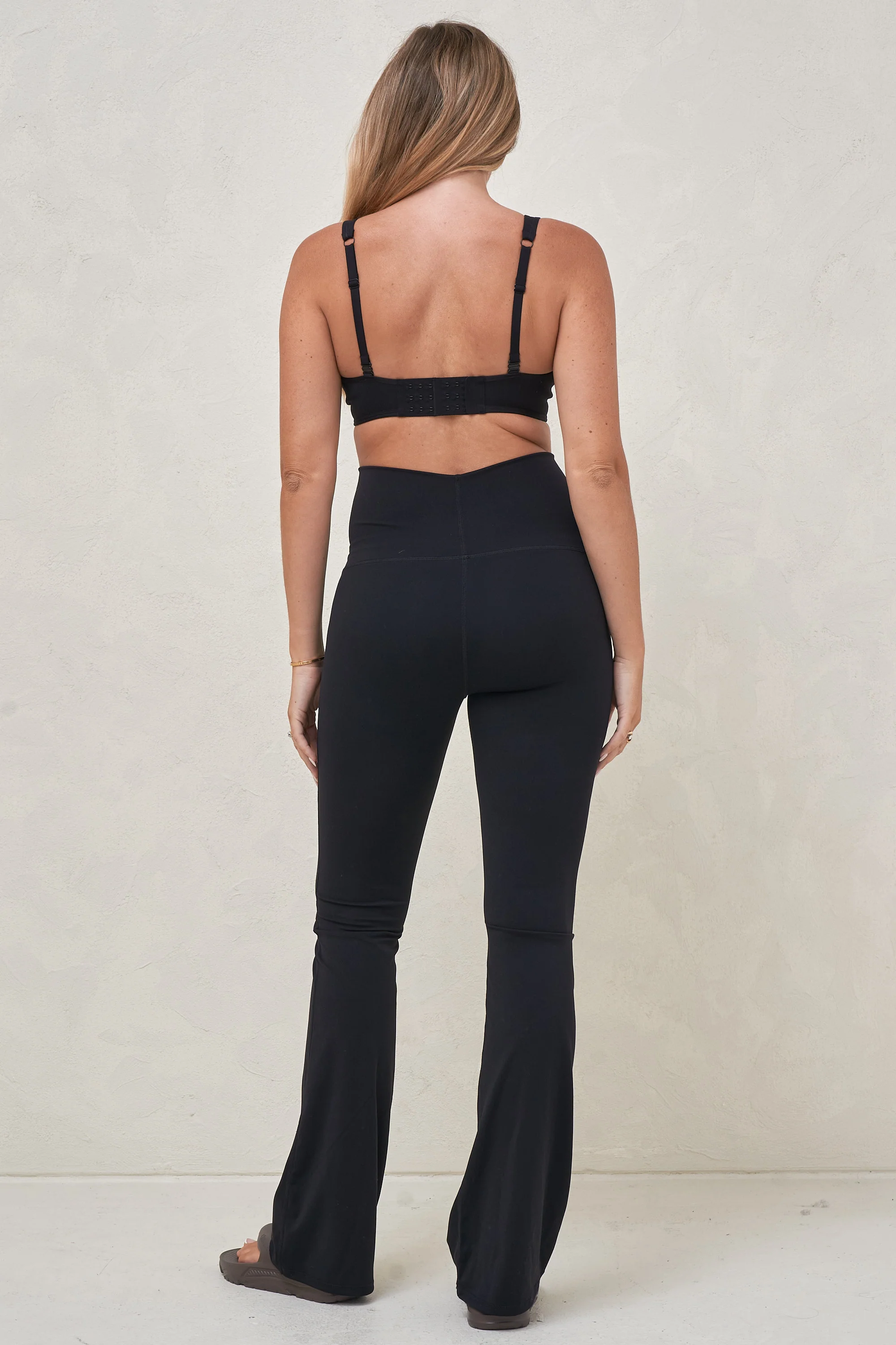 Bodybase Evolve Flare Legging- Blk - Image 3