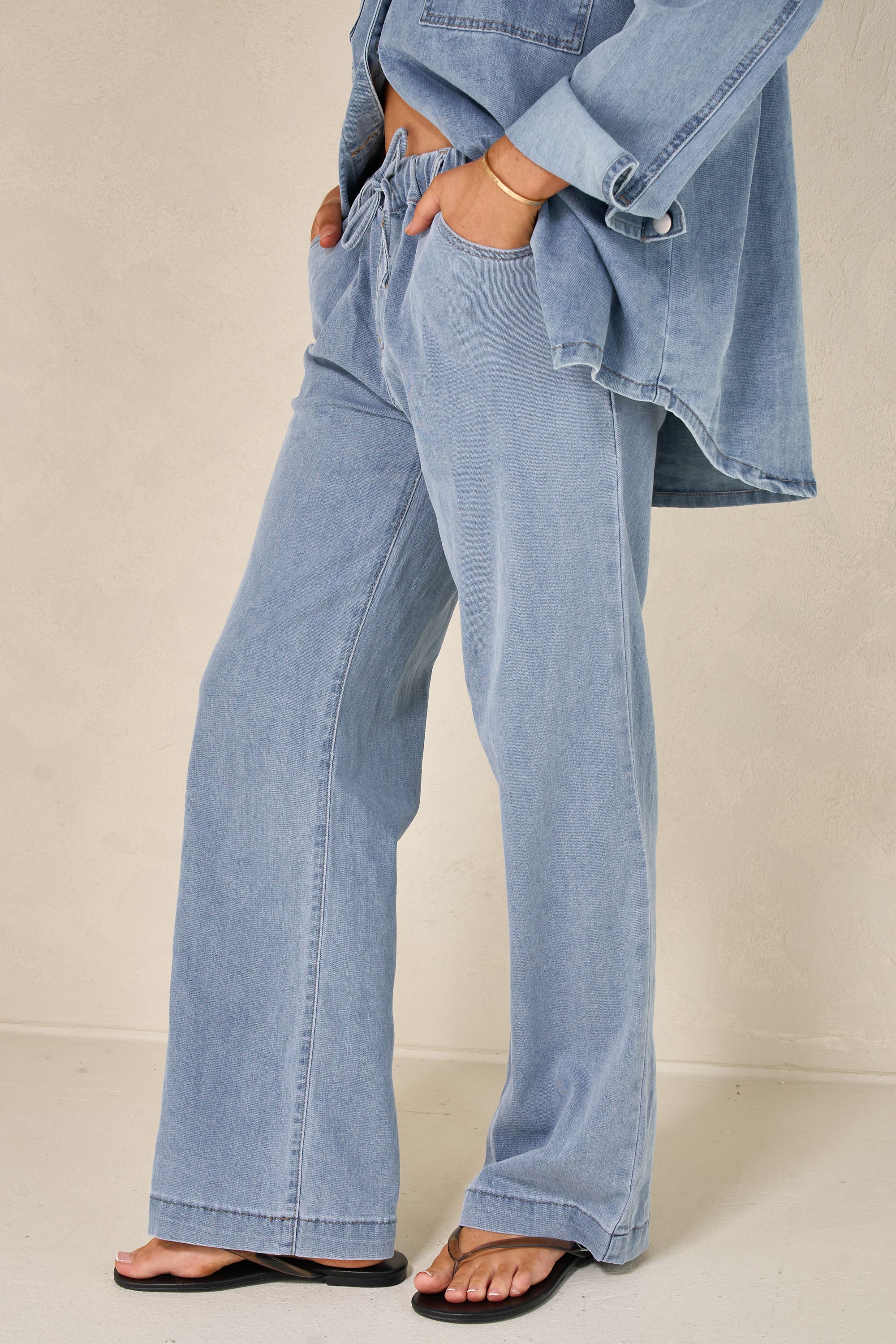 Frequent Wide Leg Jean - Light Blue - Image 7