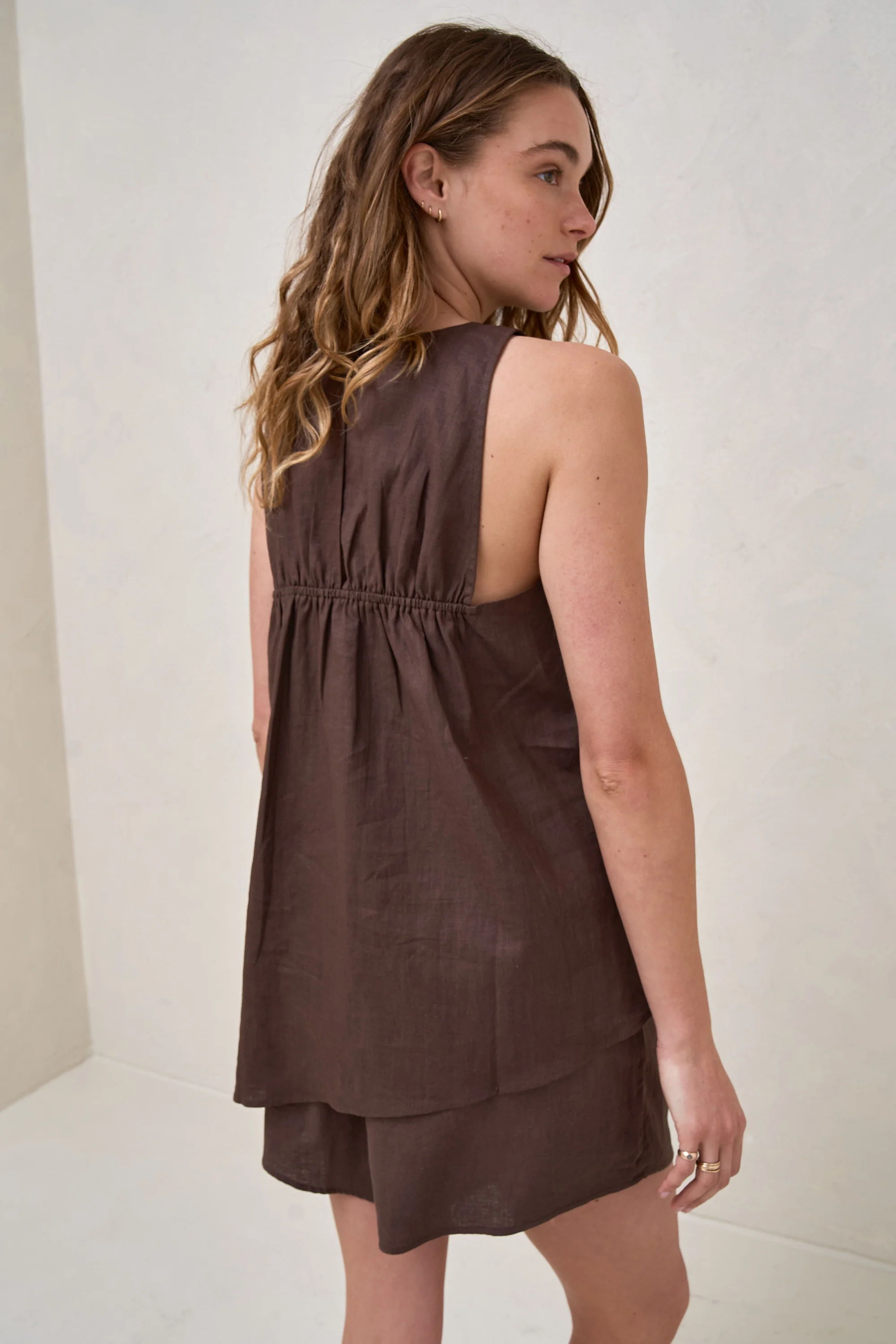 Timeless Linen Nursing Tank - Chocolate - Image 8