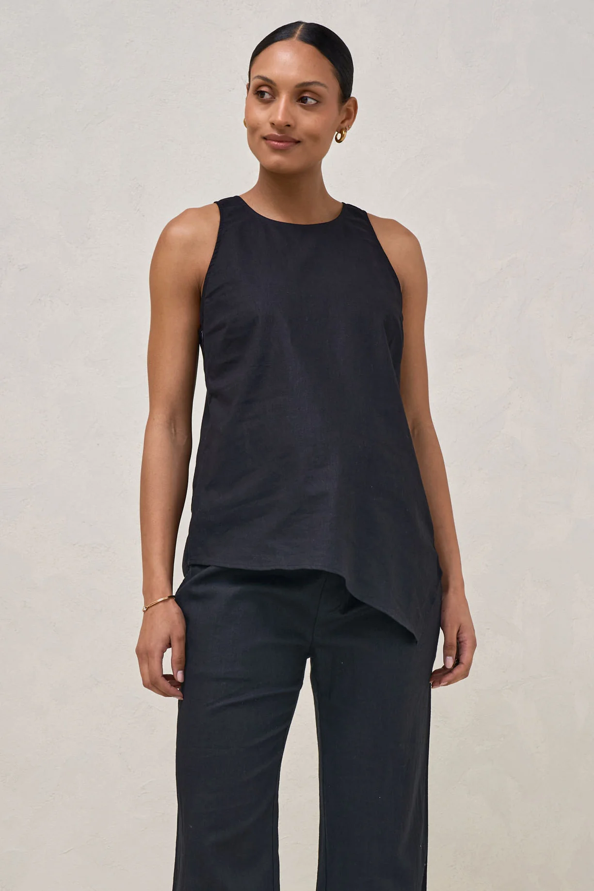 Timeless Linen Nursing Tank - Black