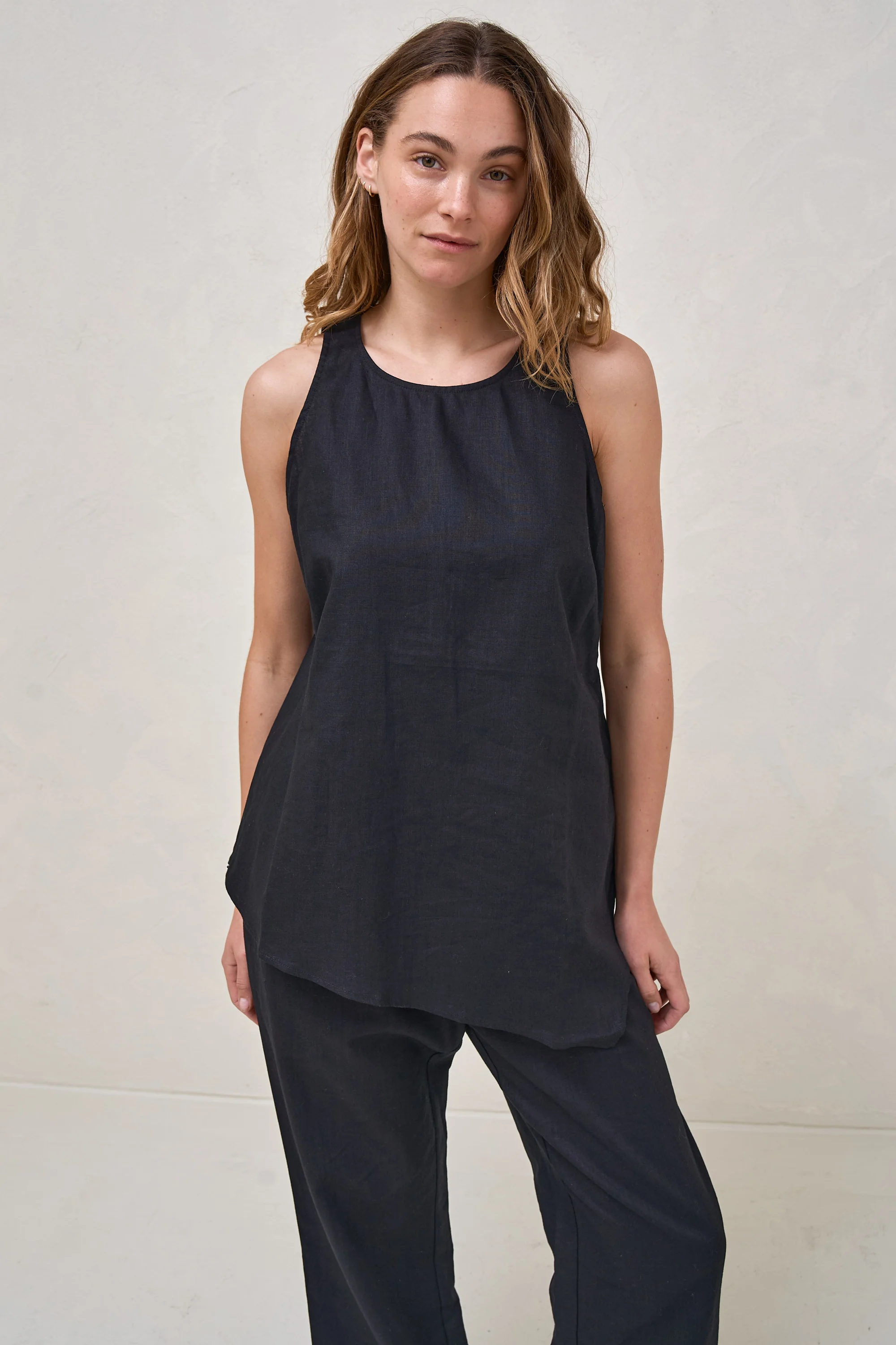 Timeless Linen Nursing Tank - Black - Image 6