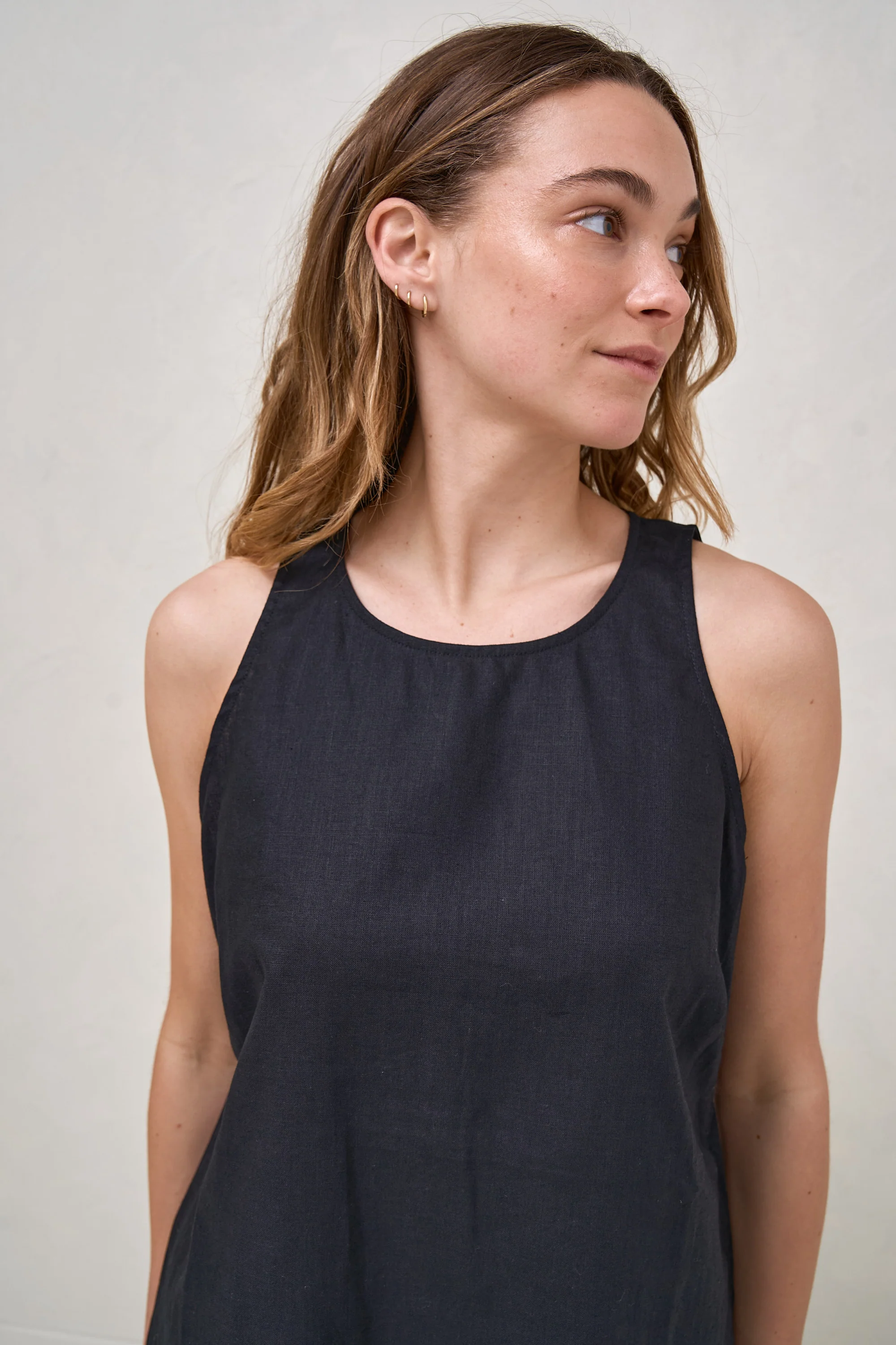 Timeless Linen Nursing Tank - Black - Image 9