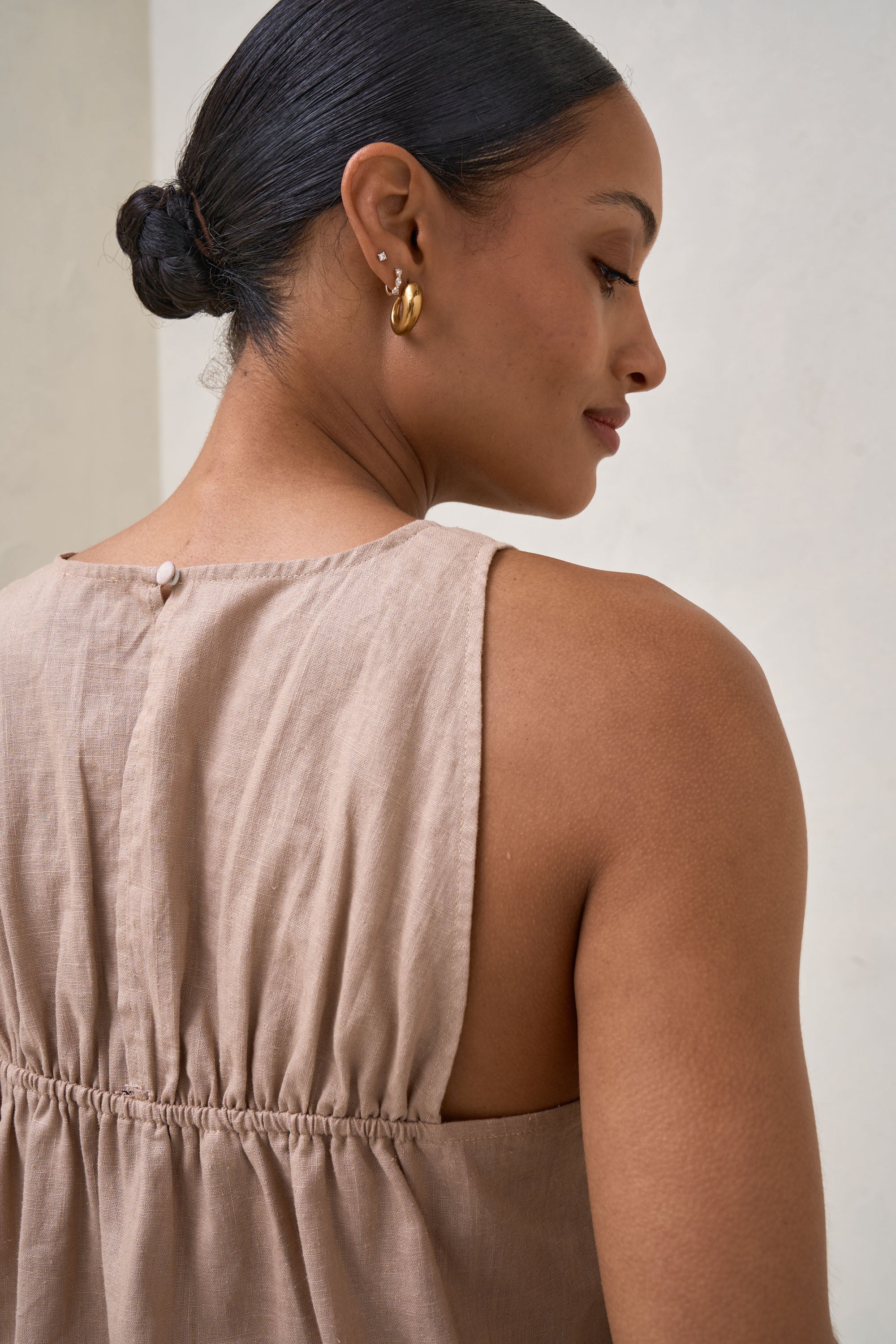 Timeless Linen Nursing Tank - Biscuit - Image 4