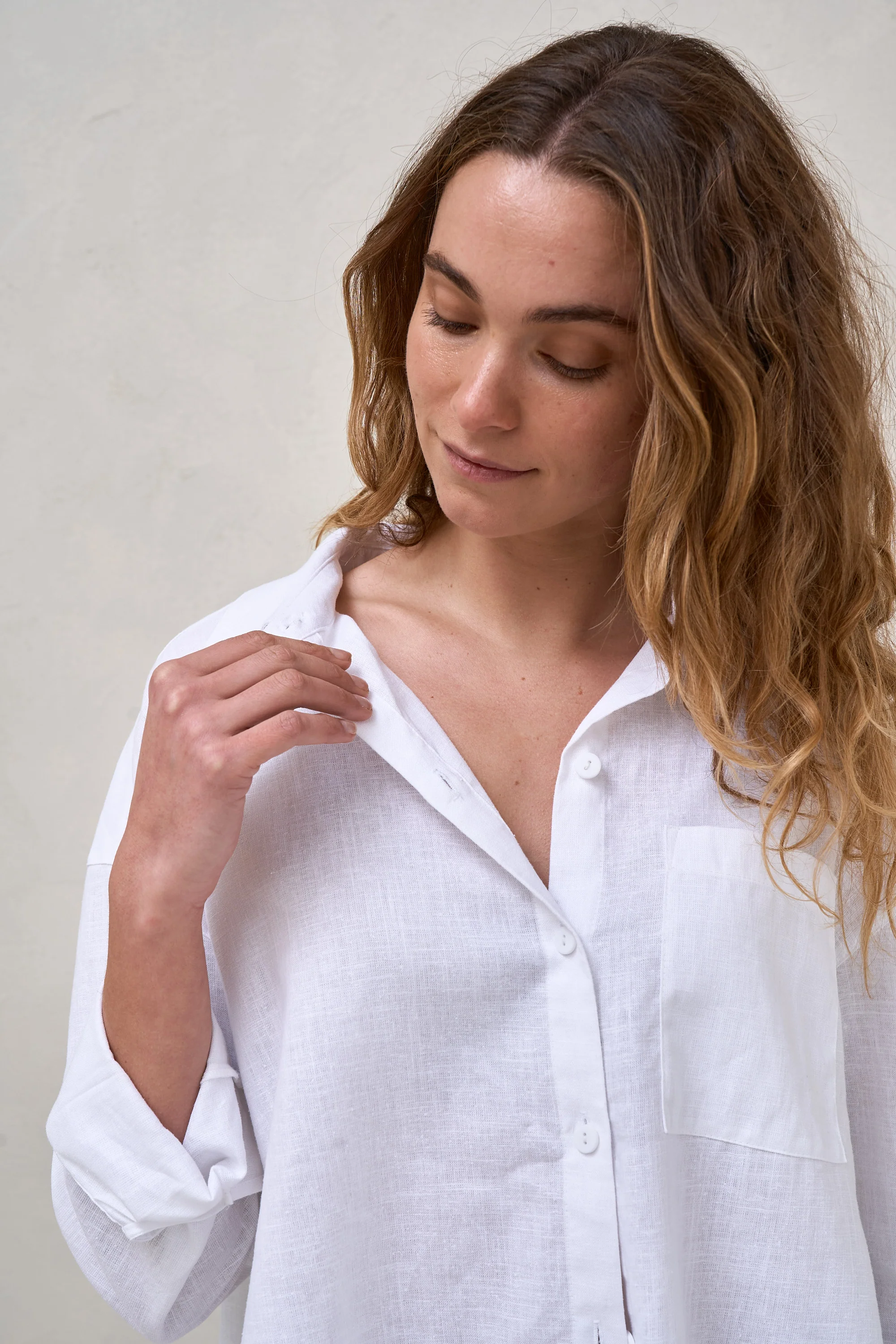 Timeless Relaxed Linen Shirt - White - Image 10