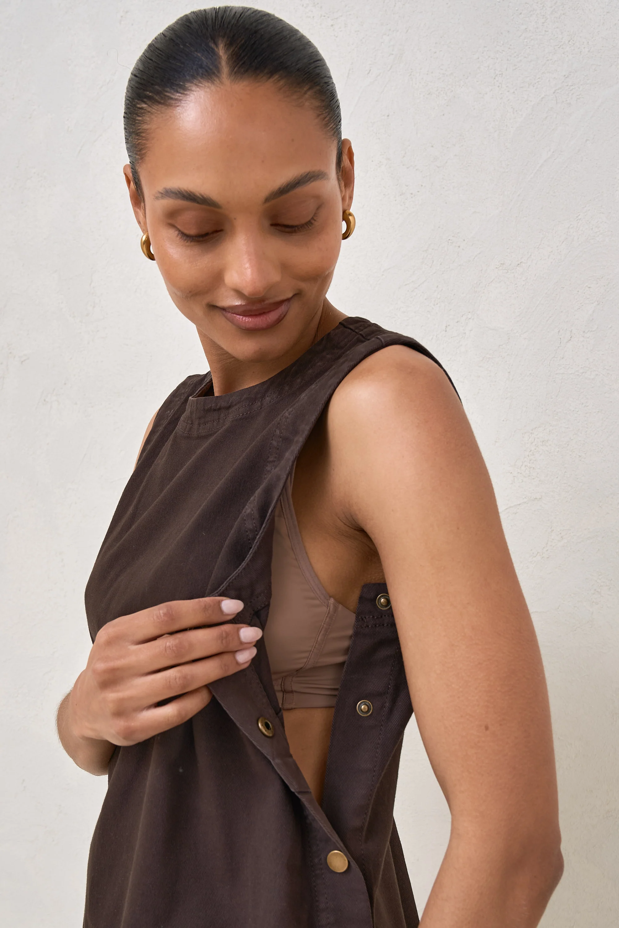 Short Story Dress - Chocolate - Image 10