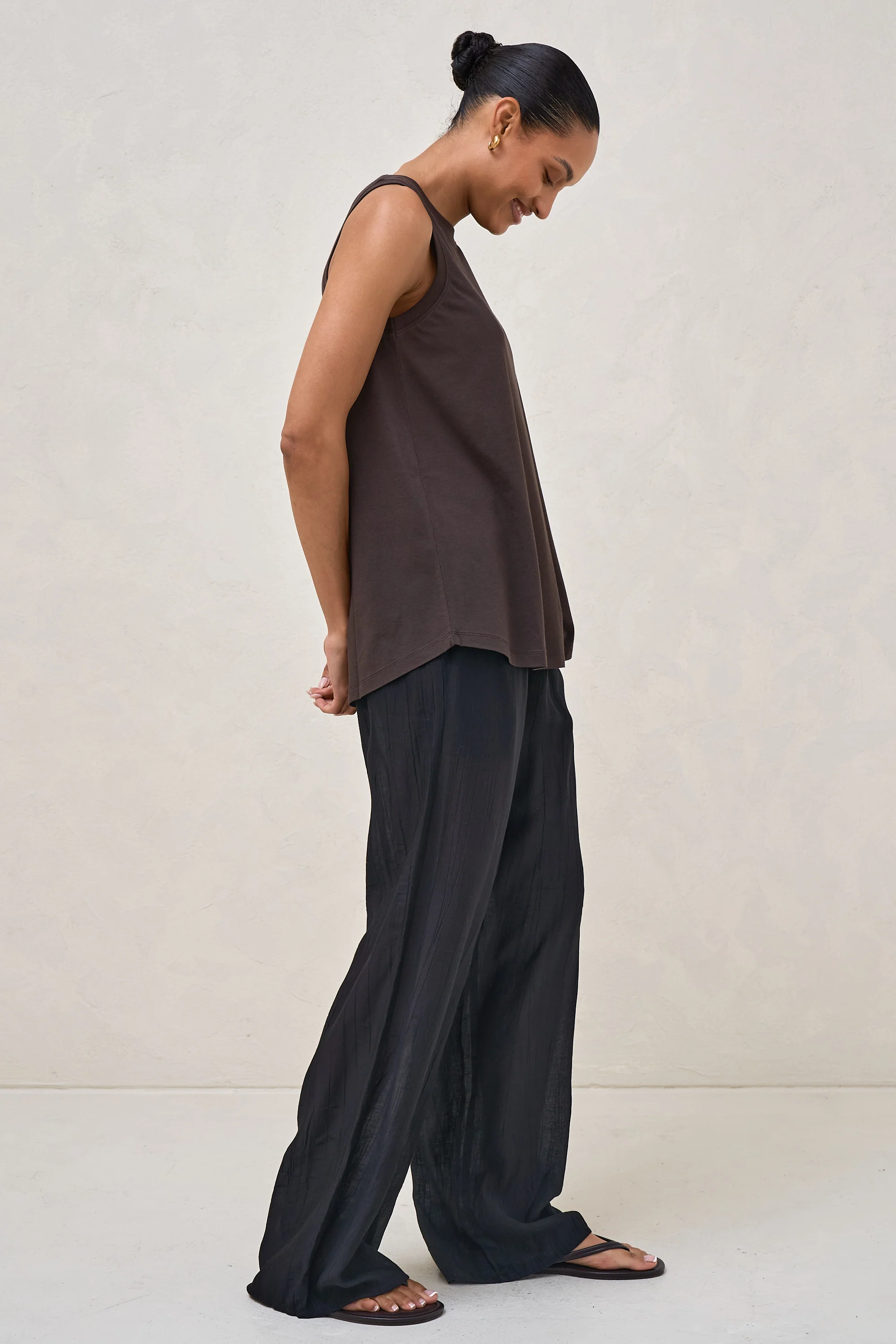 Into It Curved Hem Tank - Espresso - Image 8