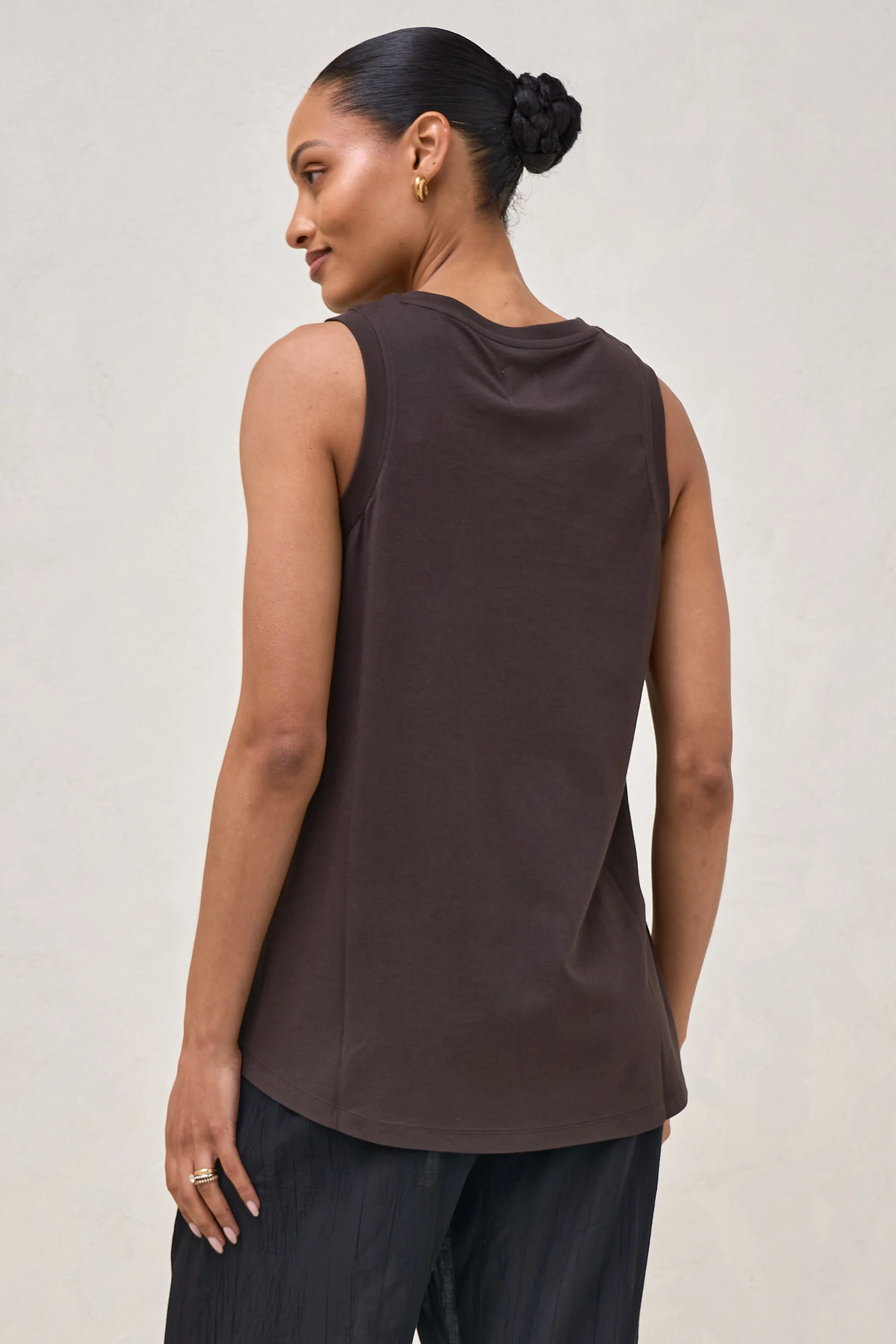 Into It Curved Hem Tank - Espresso - Image 9