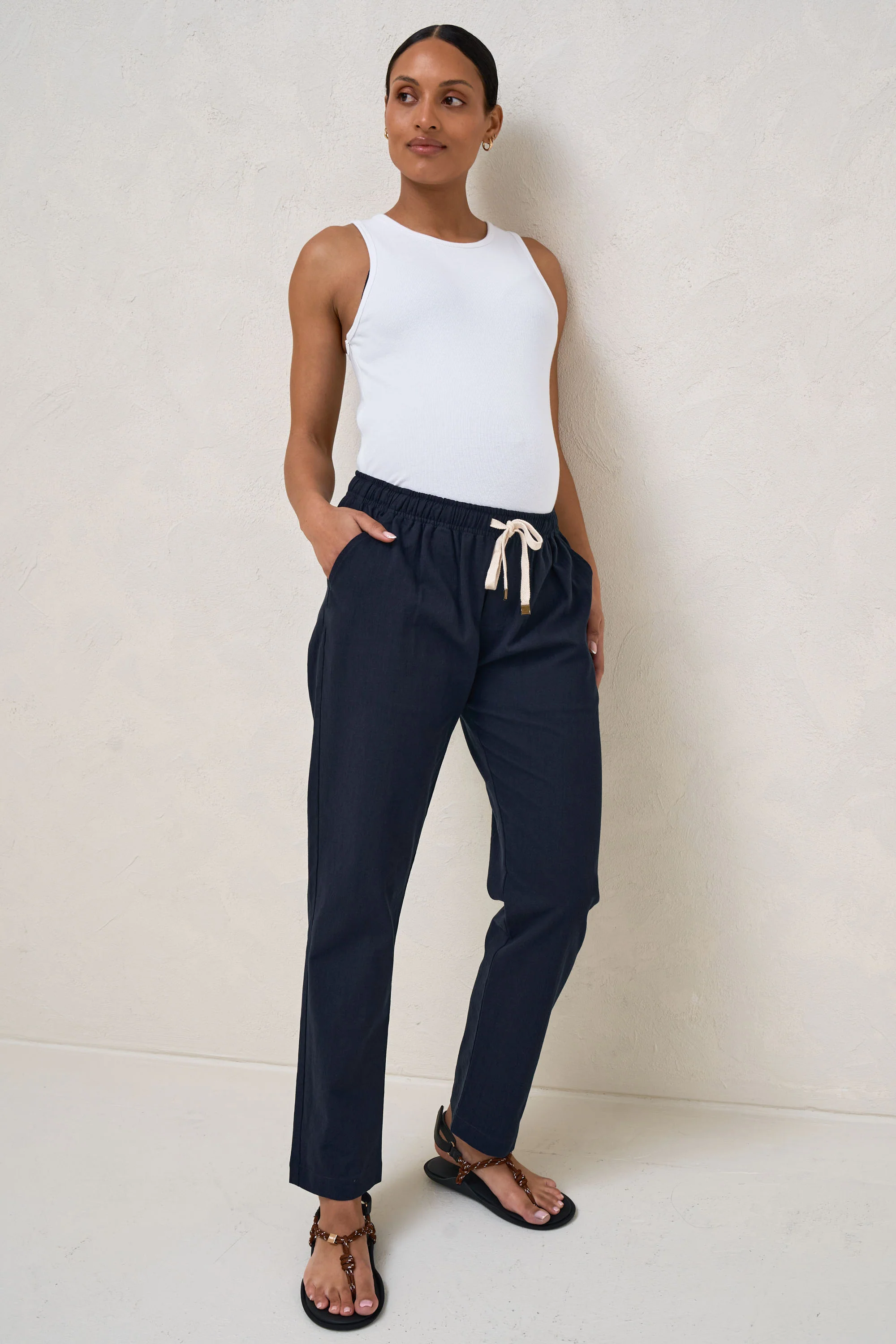 Perpetual Tapered Pant - Navy
