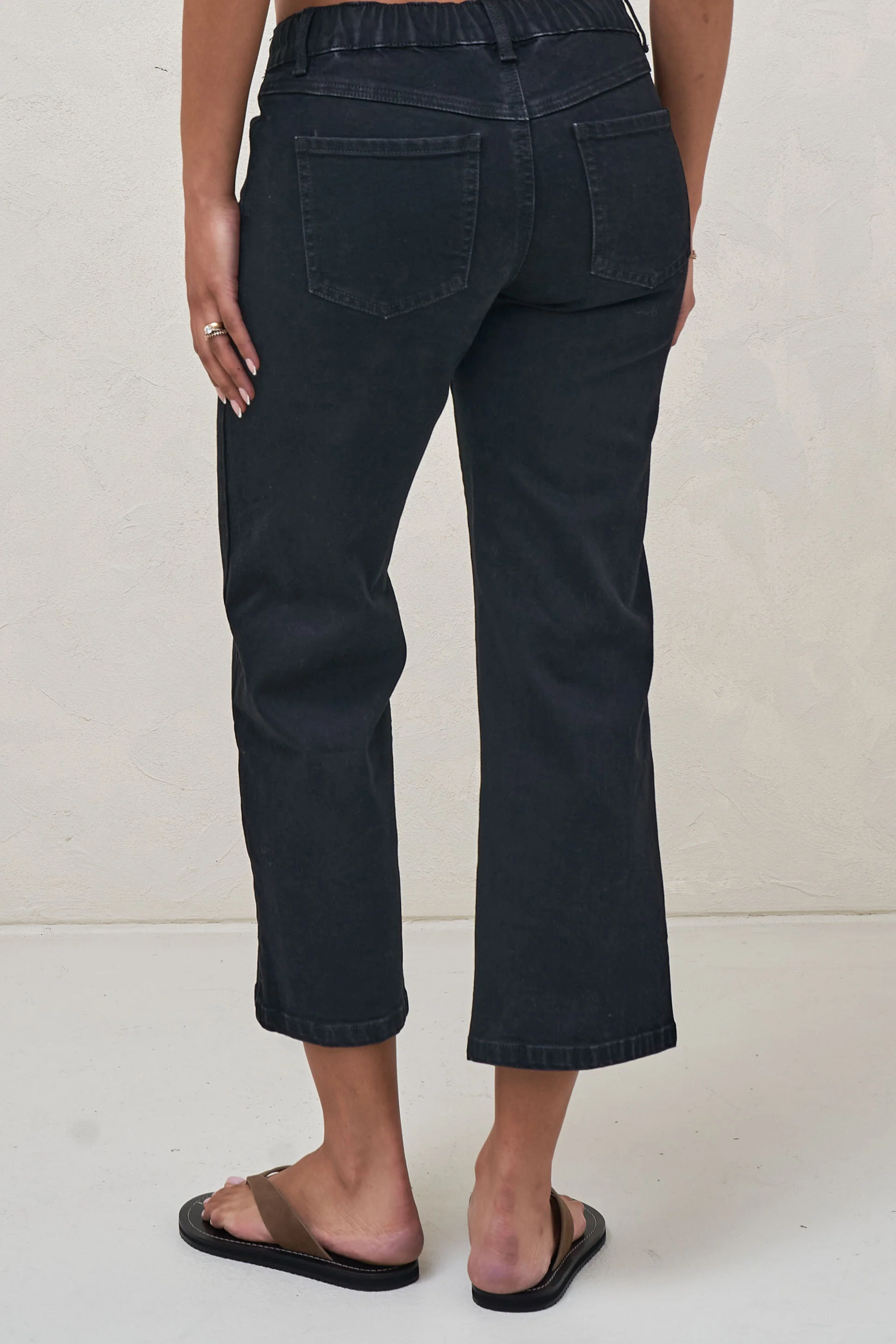 Walk The Talk Crop Wide Jean - Washed Black - Image 3
