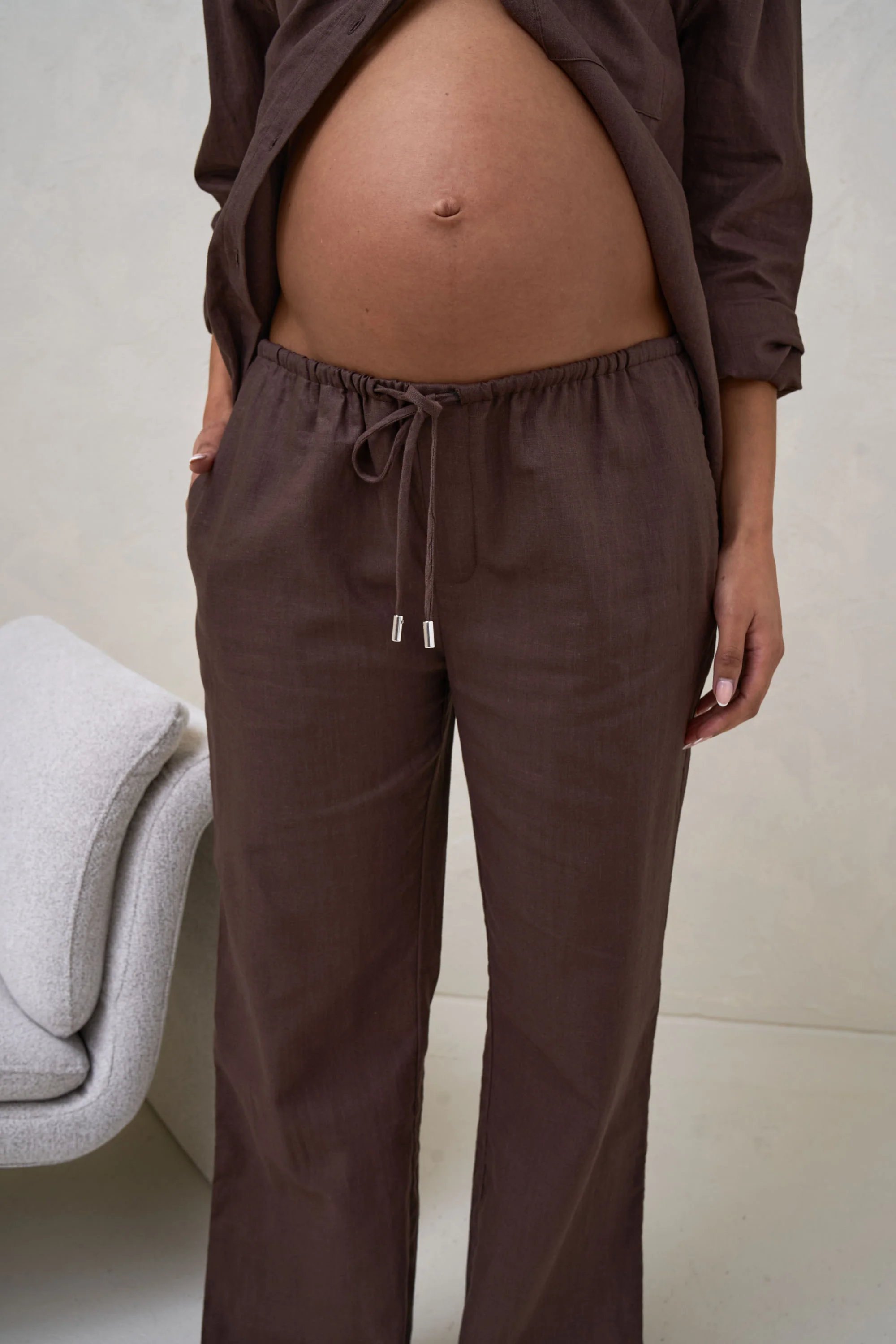 Timeless Wide Leg Linen Pant - Chocolate - Image 4