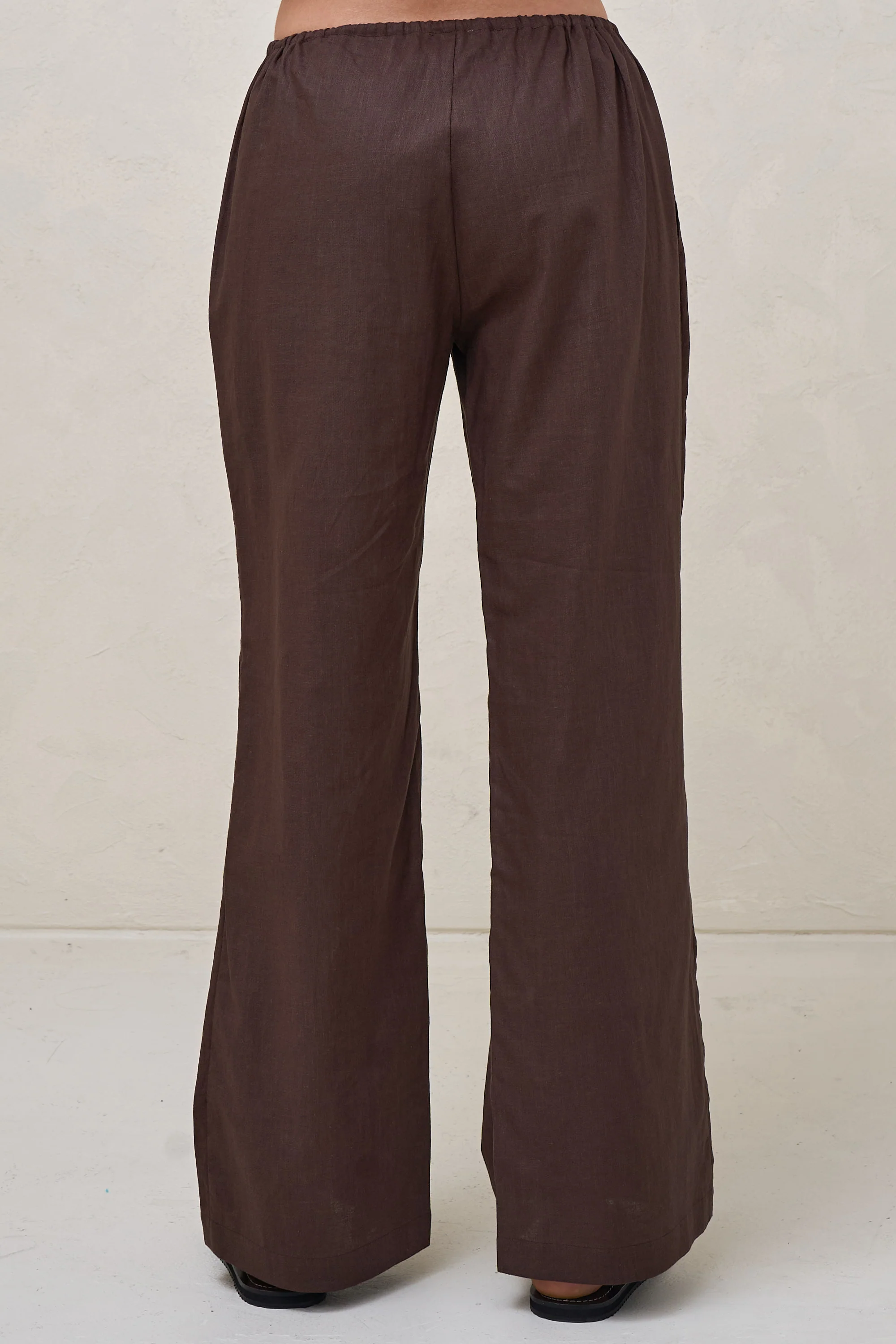 Timeless Wide Leg Linen Pant - Chocolate - Image 8