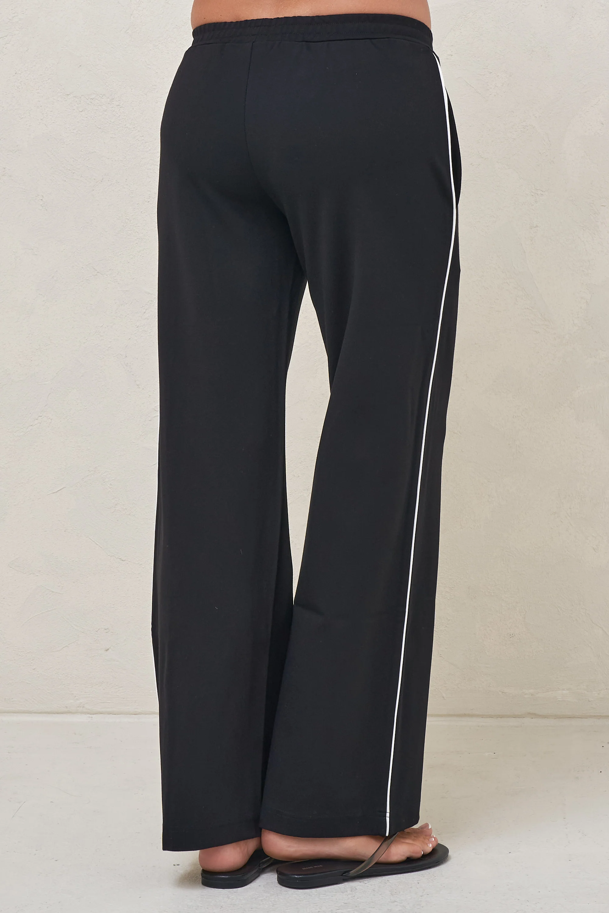 Baseline Trackpant - Black - Image 3