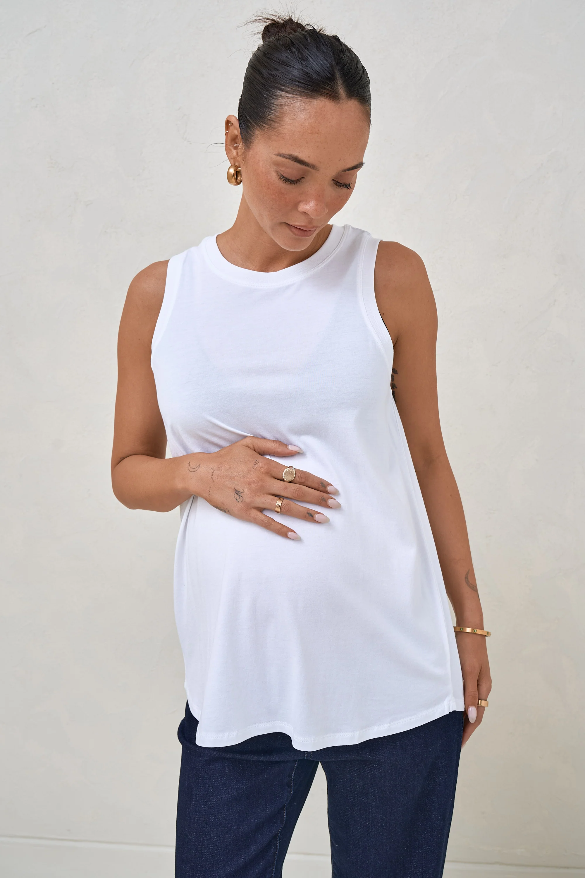 Into It Curved Hem Tank - White